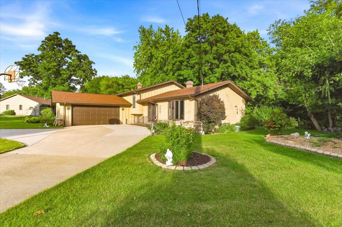 206 BUCHANAN STREET, LITTLE CHUTE, Wisconsin 54140, 3 Bedrooms Bedrooms, ,1 BathroomBathrooms,Residential,For Sale,206 BUCHANAN STREET,22602307