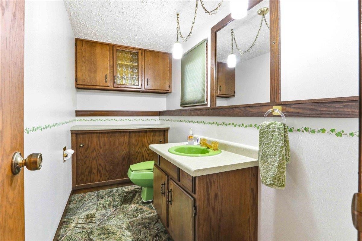 206 BUCHANAN STREET, LITTLE CHUTE, Wisconsin 54140, 3 Bedrooms Bedrooms, ,1 BathroomBathrooms,Residential,For Sale,206 BUCHANAN STREET,22602307