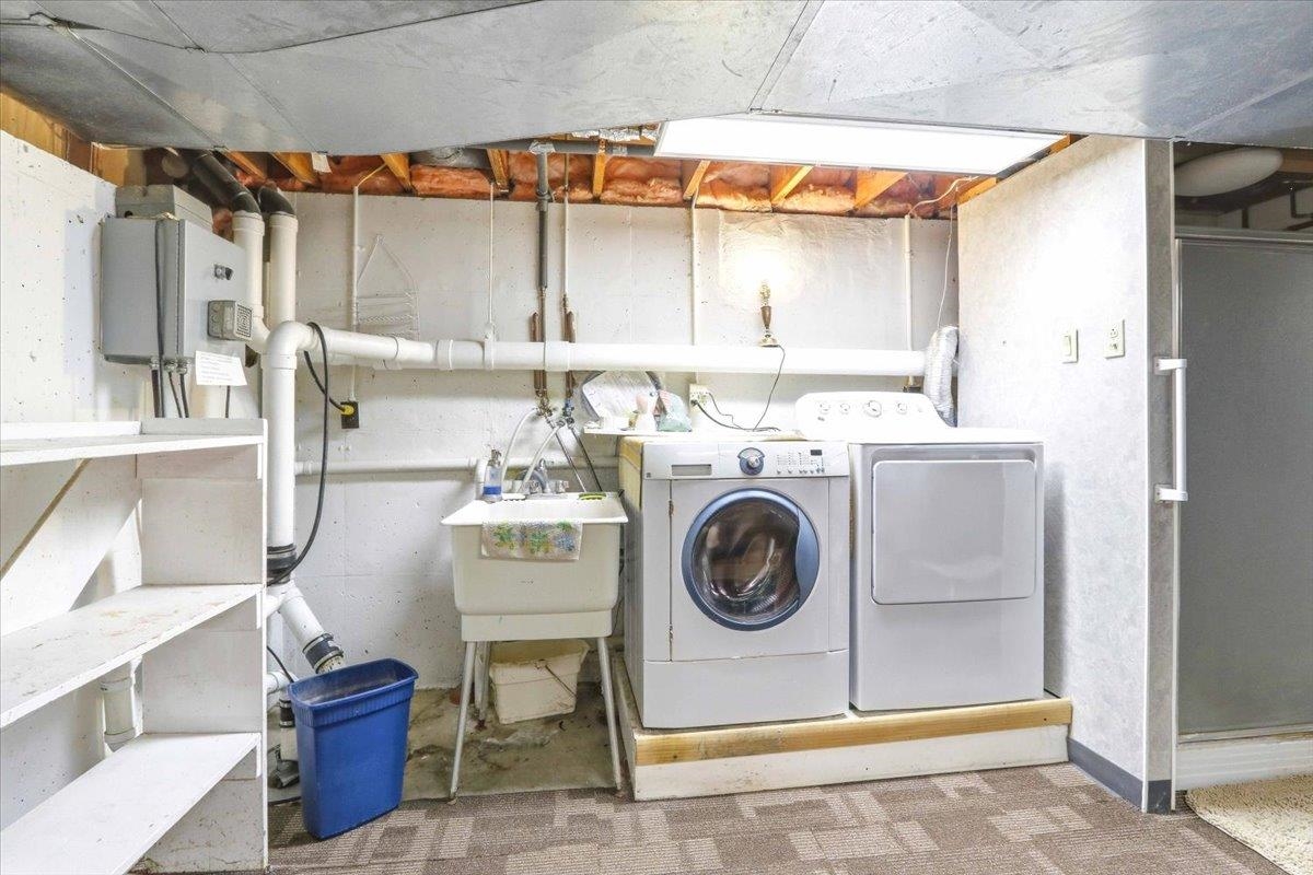 206 BUCHANAN STREET, LITTLE CHUTE, Wisconsin 54140, 3 Bedrooms Bedrooms, ,1 BathroomBathrooms,Residential,For Sale,206 BUCHANAN STREET,22602307