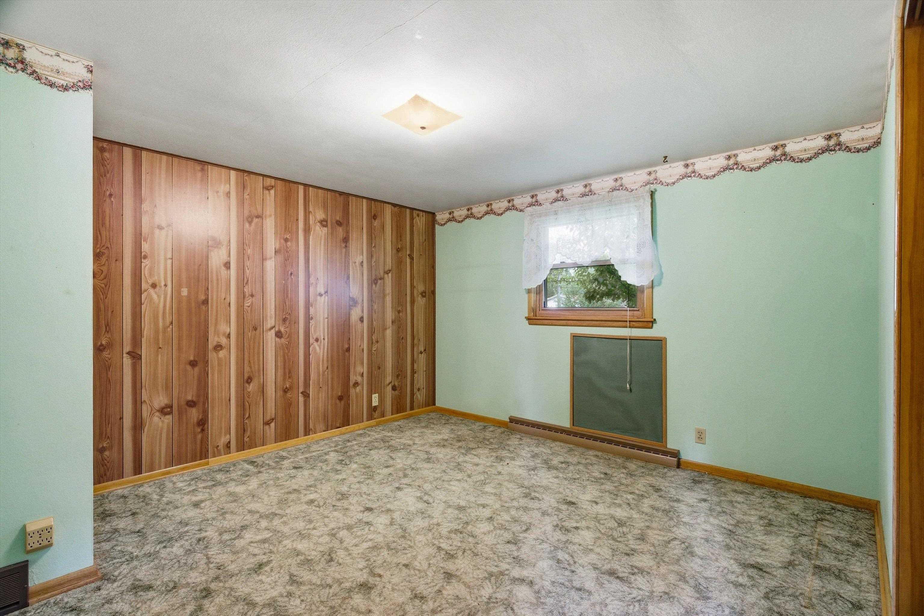 100 W BUSE STREET, Spencer, Wisconsin 54479, 3 Bedrooms Bedrooms, ,2 BathroomsBathrooms,Residential,For Sale,100 W BUSE STREET,22602309