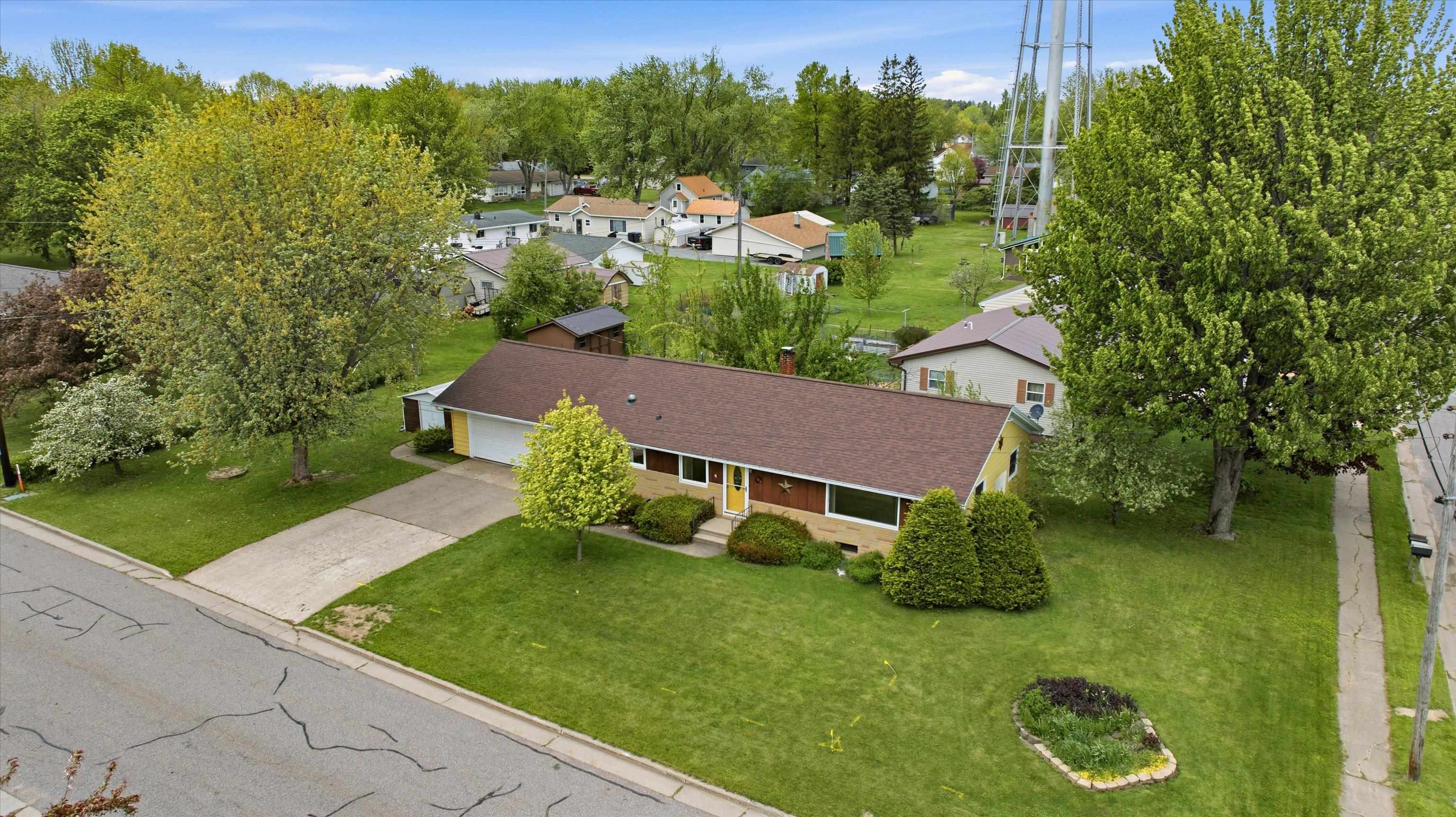 100 W BUSE STREET, Spencer, Wisconsin 54479, 3 Bedrooms Bedrooms, ,2 BathroomsBathrooms,Residential,For Sale,100 W BUSE STREET,22602309