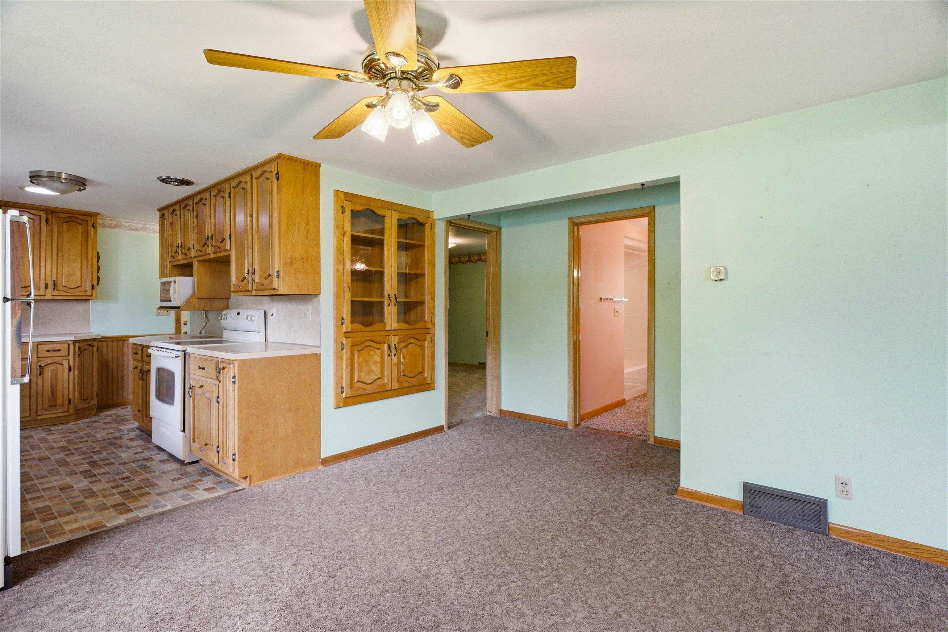 100 W BUSE STREET, Spencer, Wisconsin 54479, 3 Bedrooms Bedrooms, ,2 BathroomsBathrooms,Residential,For Sale,100 W BUSE STREET,22602309