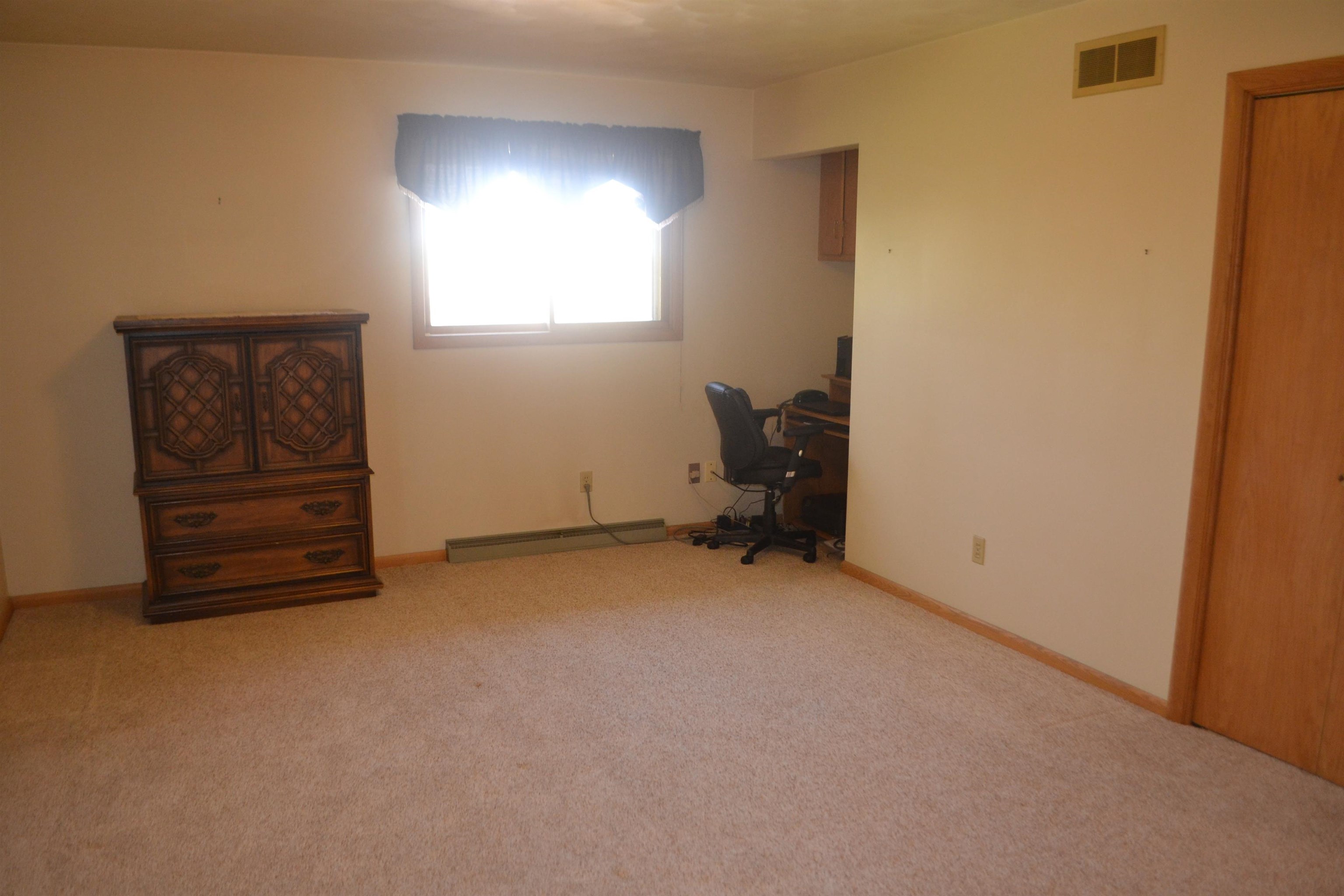 1223 SYLVAN STREET, Wausau, Wisconsin 54403, 4 Bedrooms Bedrooms, ,2 BathroomsBathrooms,Residential,For Sale,1223 SYLVAN STREET,22602311
