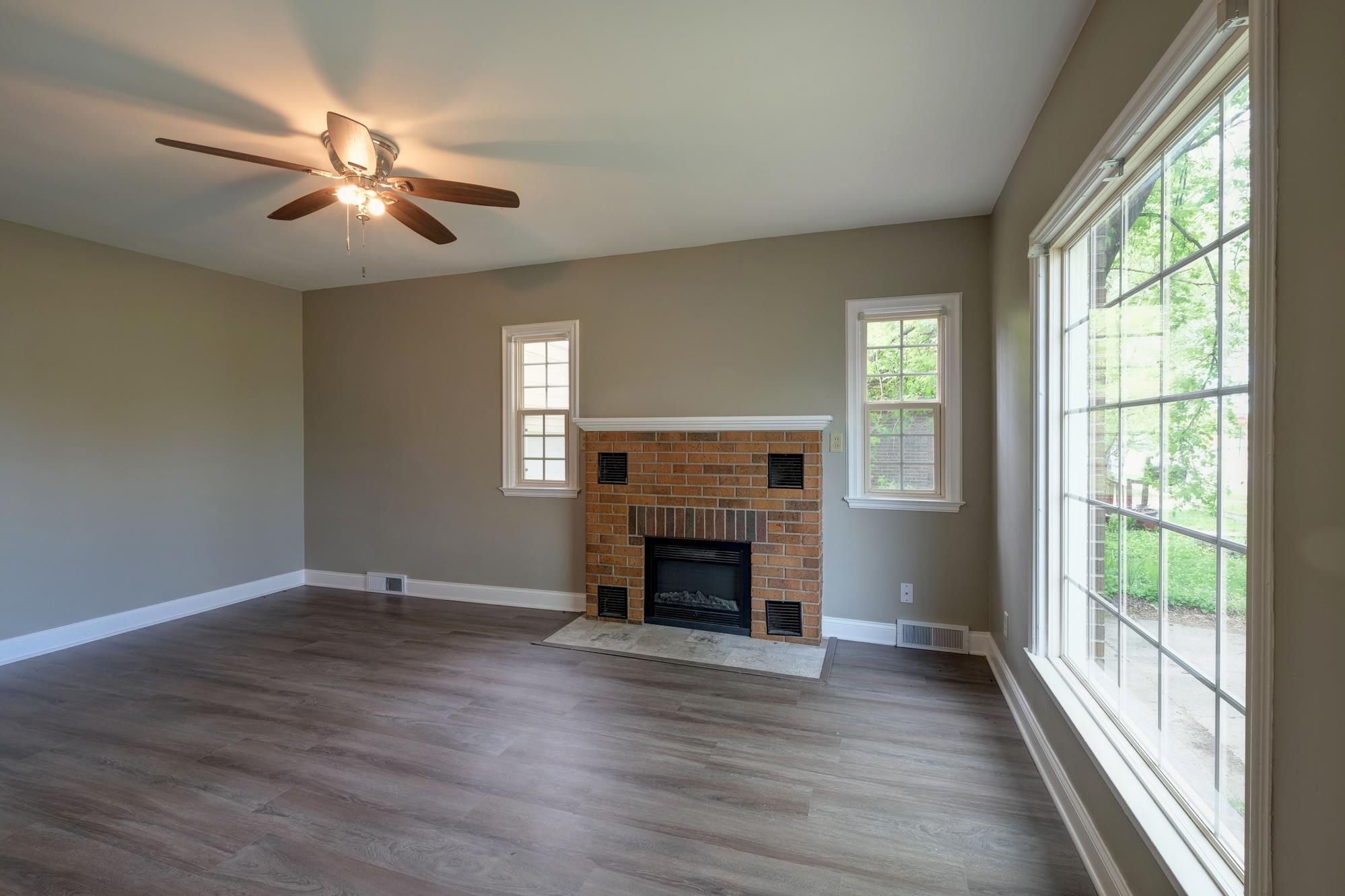 613 FLORAL AVENUE, Wausau, Wisconsin 54403, 5 Bedrooms Bedrooms, ,2 BathroomsBathrooms,Residential,For Sale,613 FLORAL AVENUE,22602313