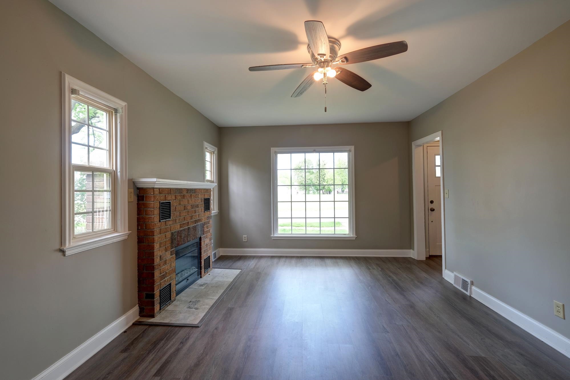 613 FLORAL AVENUE, Wausau, Wisconsin 54403, 5 Bedrooms Bedrooms, ,2 BathroomsBathrooms,Residential,For Sale,613 FLORAL AVENUE,22602313
