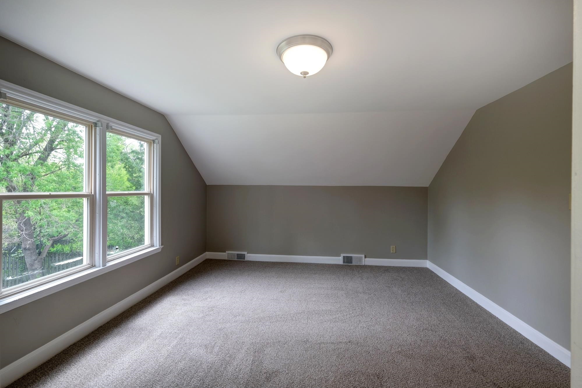 613 FLORAL AVENUE, Wausau, Wisconsin 54403, 5 Bedrooms Bedrooms, ,2 BathroomsBathrooms,Residential,For Sale,613 FLORAL AVENUE,22602313