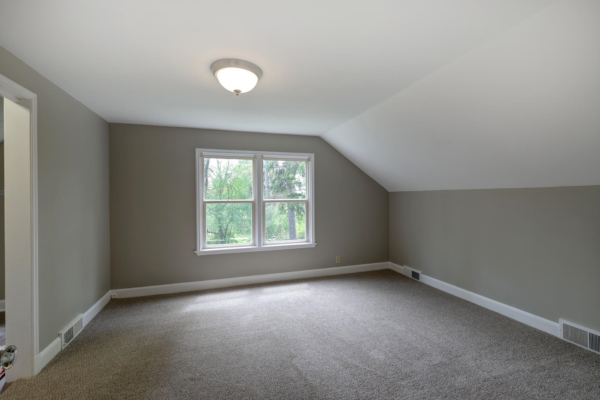613 FLORAL AVENUE, Wausau, Wisconsin 54403, 5 Bedrooms Bedrooms, ,2 BathroomsBathrooms,Residential,For Sale,613 FLORAL AVENUE,22602313