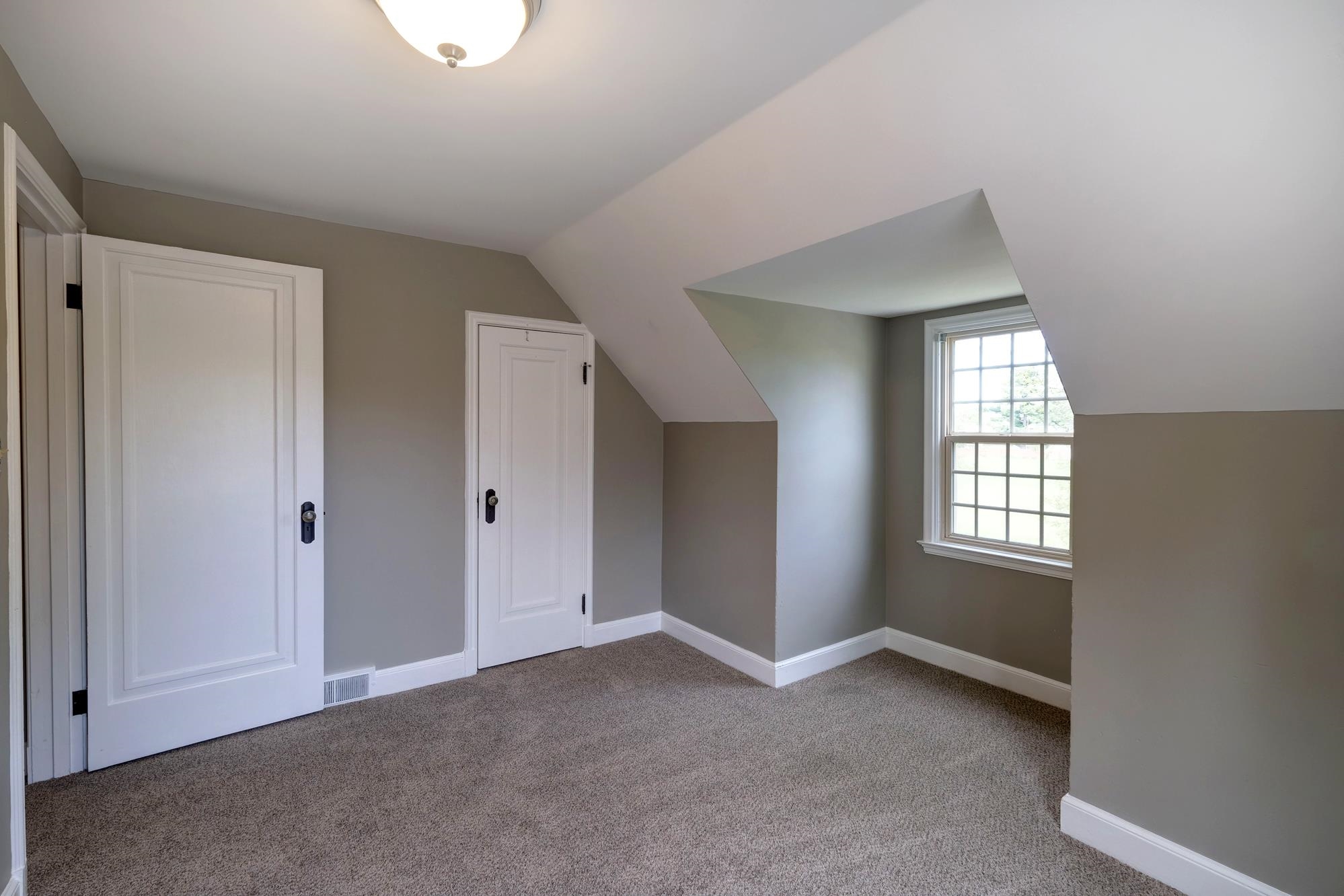 613 FLORAL AVENUE, Wausau, Wisconsin 54403, 5 Bedrooms Bedrooms, ,2 BathroomsBathrooms,Residential,For Sale,613 FLORAL AVENUE,22602313