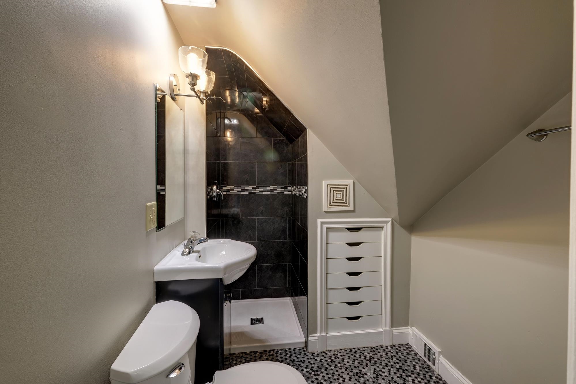 613 FLORAL AVENUE, Wausau, Wisconsin 54403, 5 Bedrooms Bedrooms, ,2 BathroomsBathrooms,Residential,For Sale,613 FLORAL AVENUE,22602313