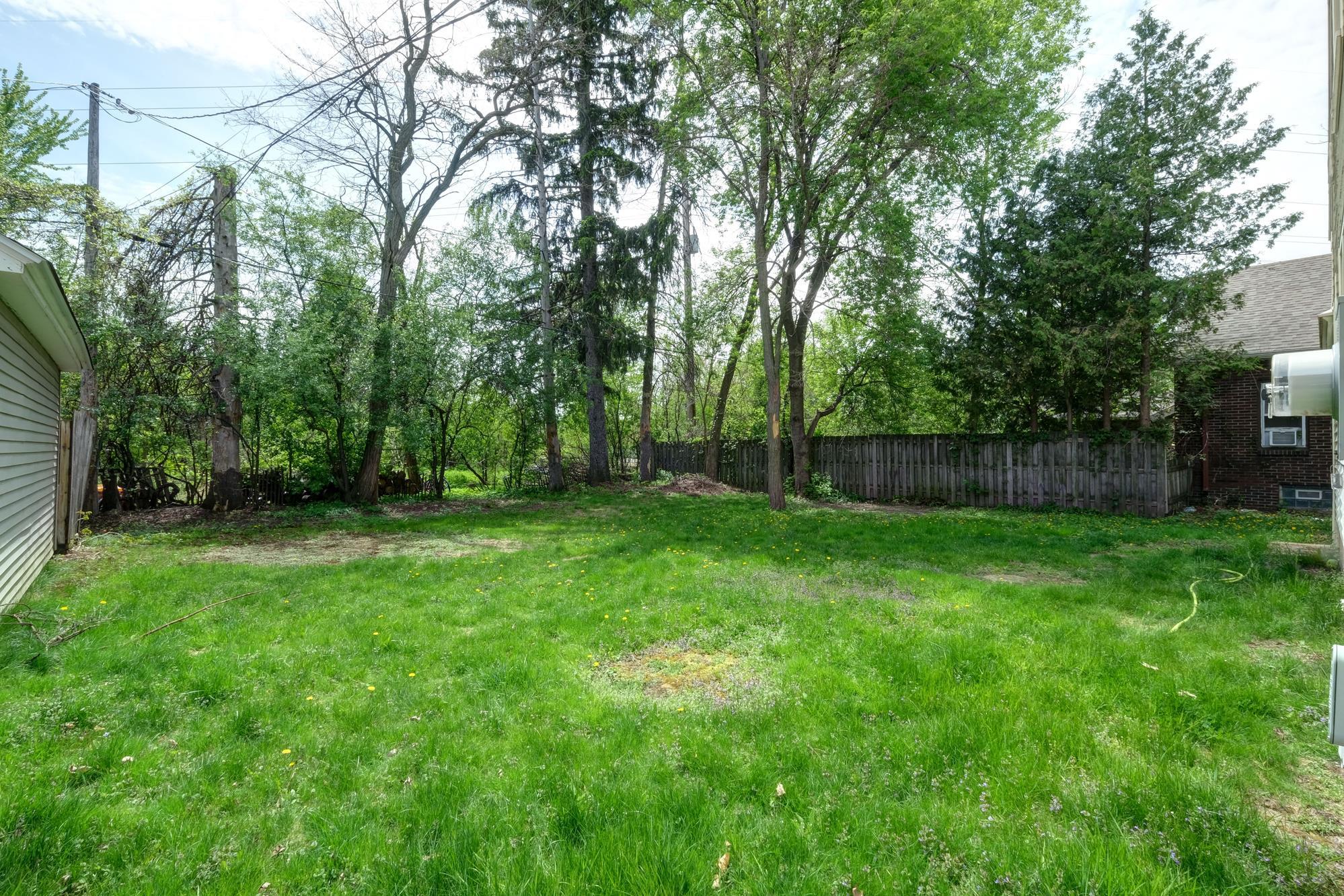 613 FLORAL AVENUE, Wausau, Wisconsin 54403, 5 Bedrooms Bedrooms, ,2 BathroomsBathrooms,Residential,For Sale,613 FLORAL AVENUE,22602313