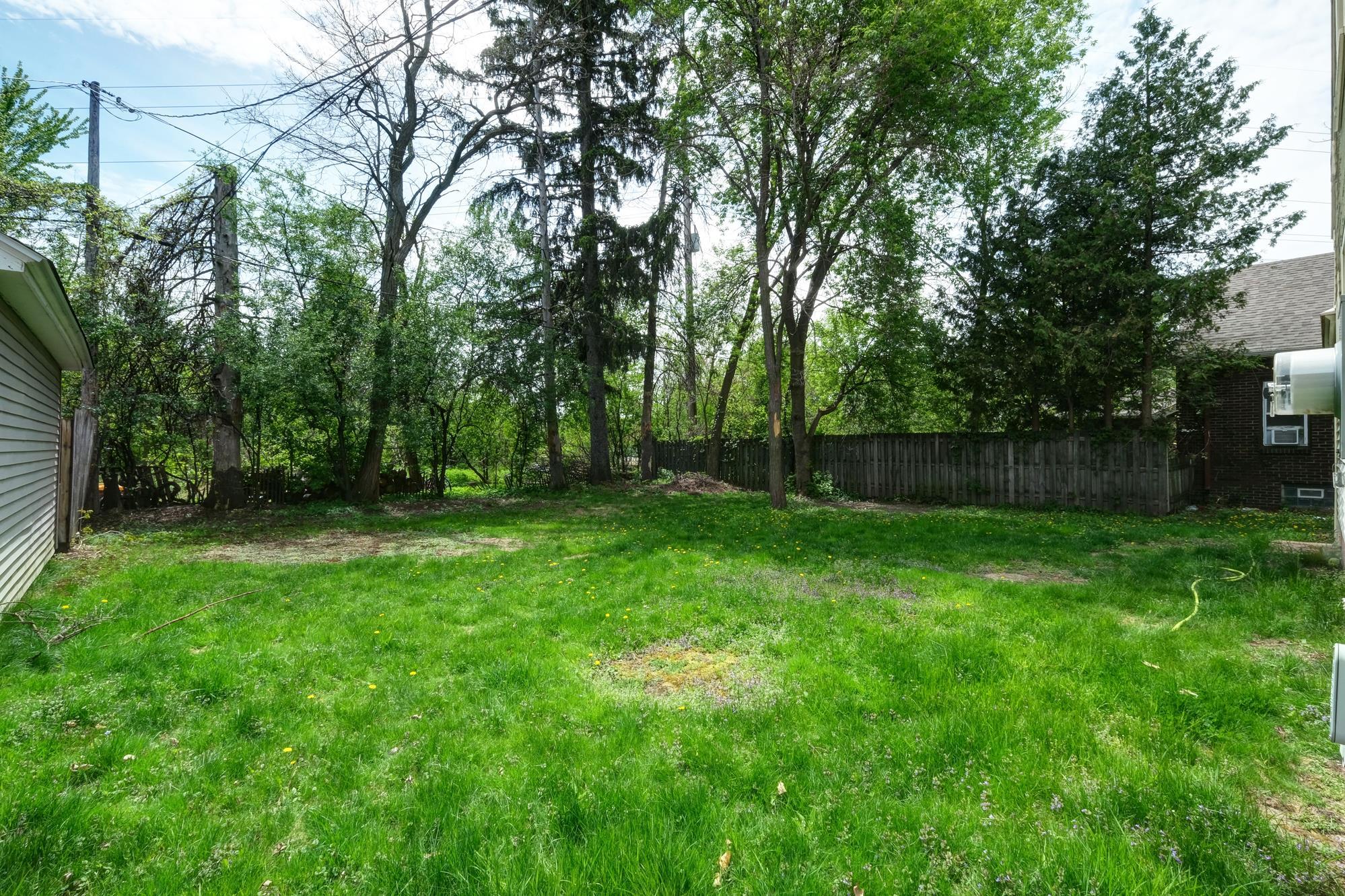 613 FLORAL AVENUE, Wausau, Wisconsin 54403, 5 Bedrooms Bedrooms, ,2 BathroomsBathrooms,Residential,For Sale,613 FLORAL AVENUE,22602313