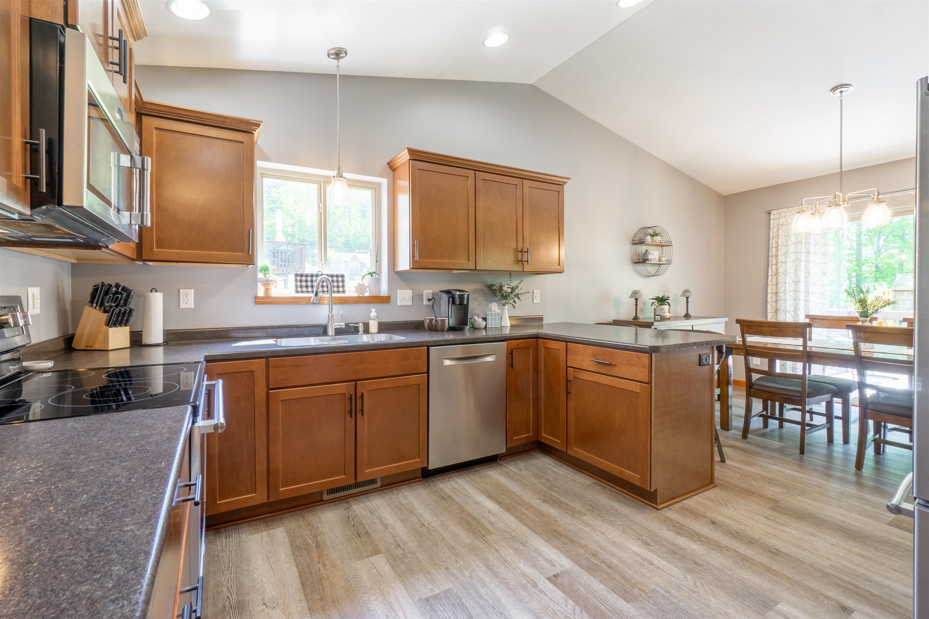 6607 CAVIN DRIVE, Wausau, Wisconsin 54401, 4 Bedrooms Bedrooms, ,3 BathroomsBathrooms,Residential,For Sale,6607 CAVIN DRIVE,22602316