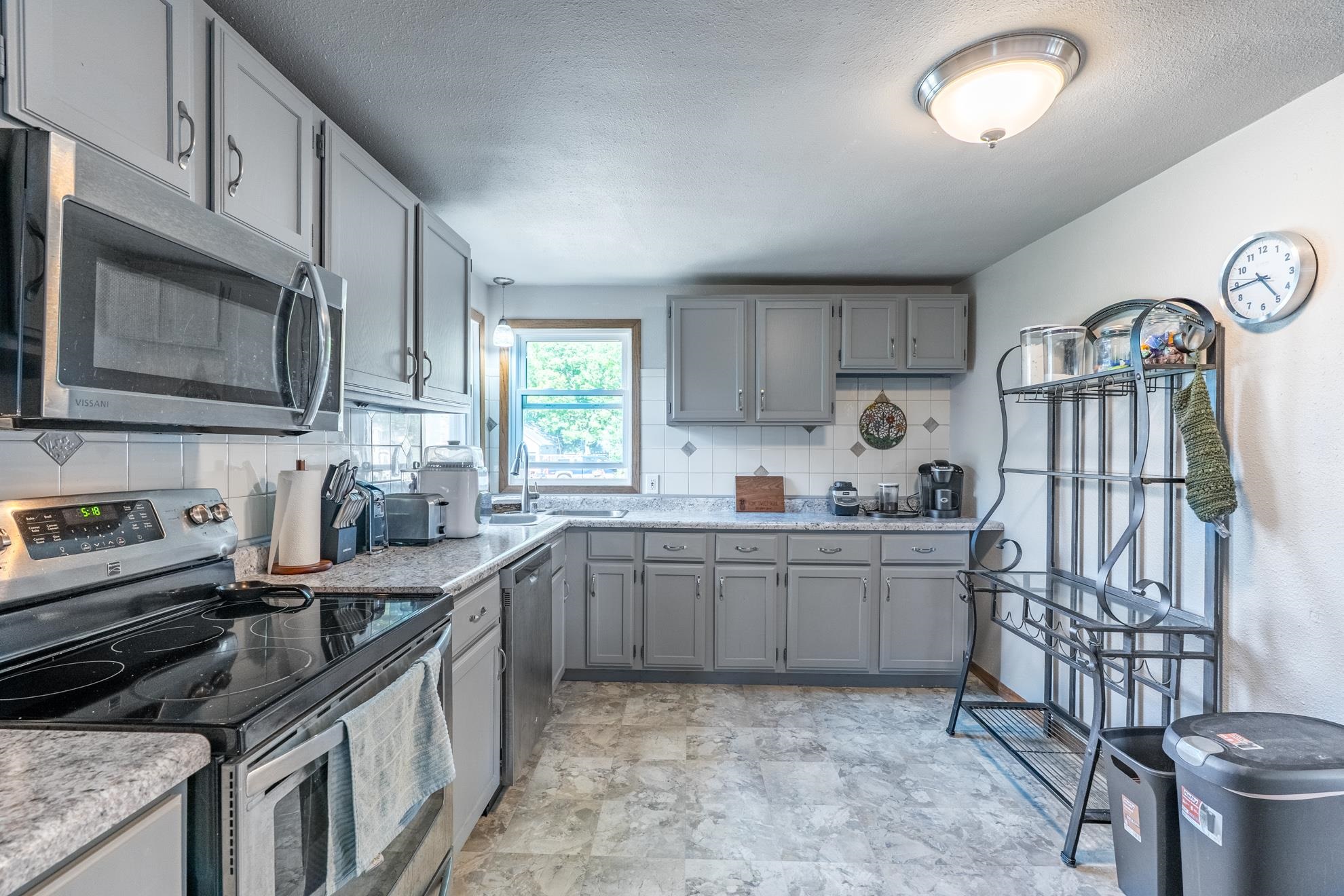 851 BAKER STREET, Wisconsin Rapids, Wisconsin 54494, 3 Bedrooms Bedrooms, ,2 BathroomsBathrooms,Residential,For Sale,851 BAKER STREET,22602319