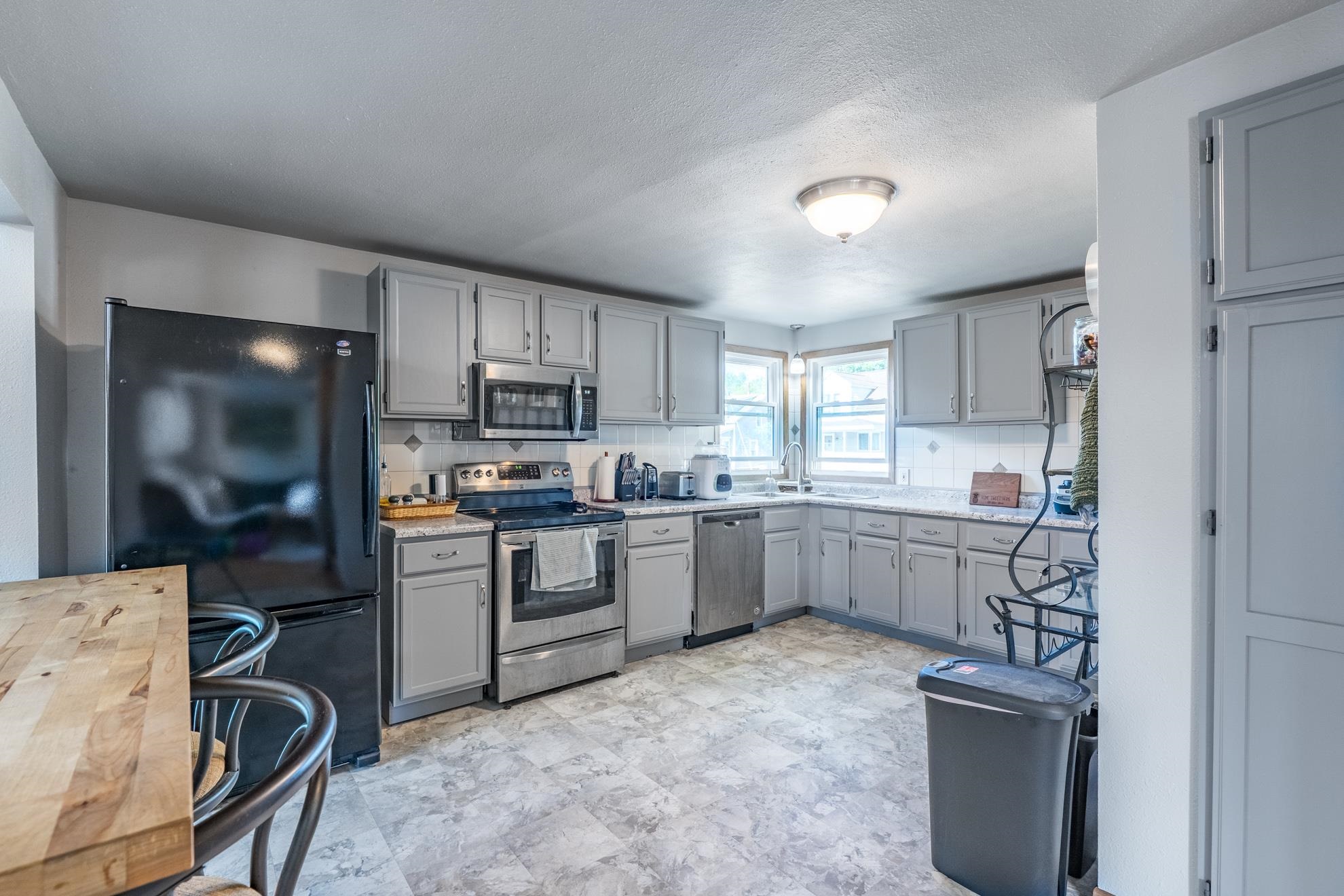 851 BAKER STREET, Wisconsin Rapids, Wisconsin 54494, 3 Bedrooms Bedrooms, ,2 BathroomsBathrooms,Residential,For Sale,851 BAKER STREET,22602319