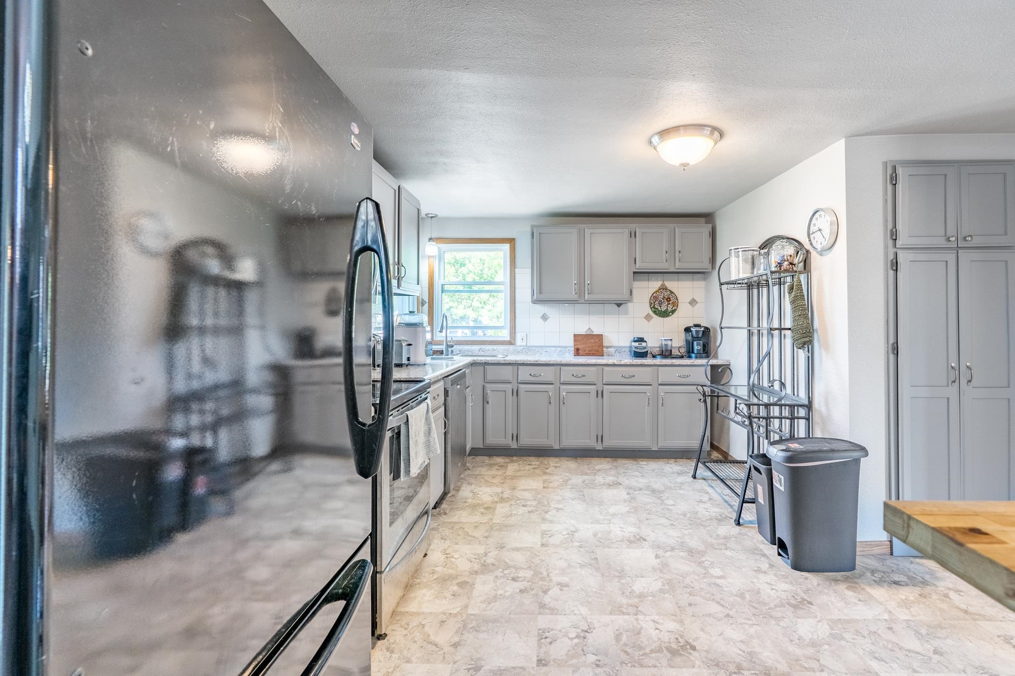 851 BAKER STREET, Wisconsin Rapids, Wisconsin 54494, 3 Bedrooms Bedrooms, ,2 BathroomsBathrooms,Residential,For Sale,851 BAKER STREET,22602319