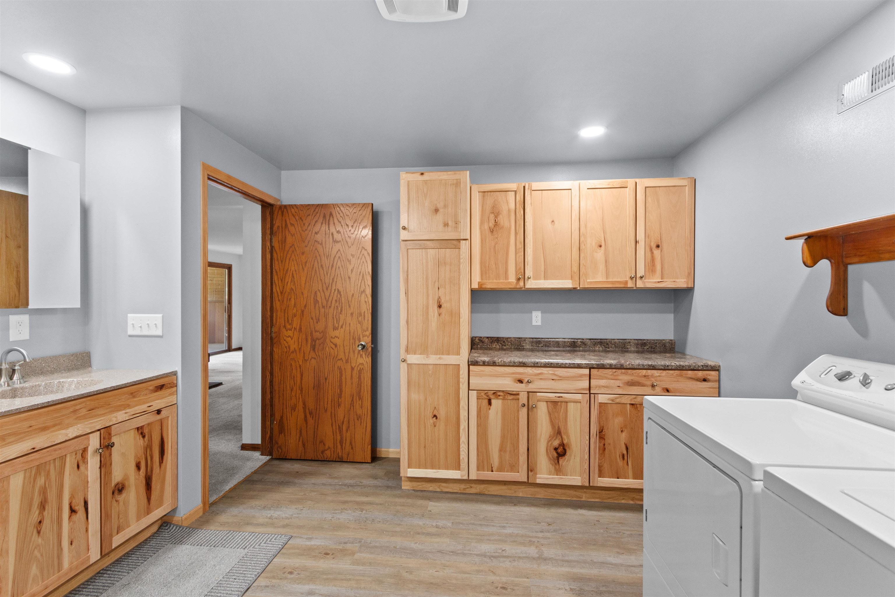 2401 LAKEVIEW DRIVE, Junction City, Wisconsin 54443, 3 Bedrooms Bedrooms, ,2 BathroomsBathrooms,Residential,For Sale,2401 LAKEVIEW DRIVE,22602320