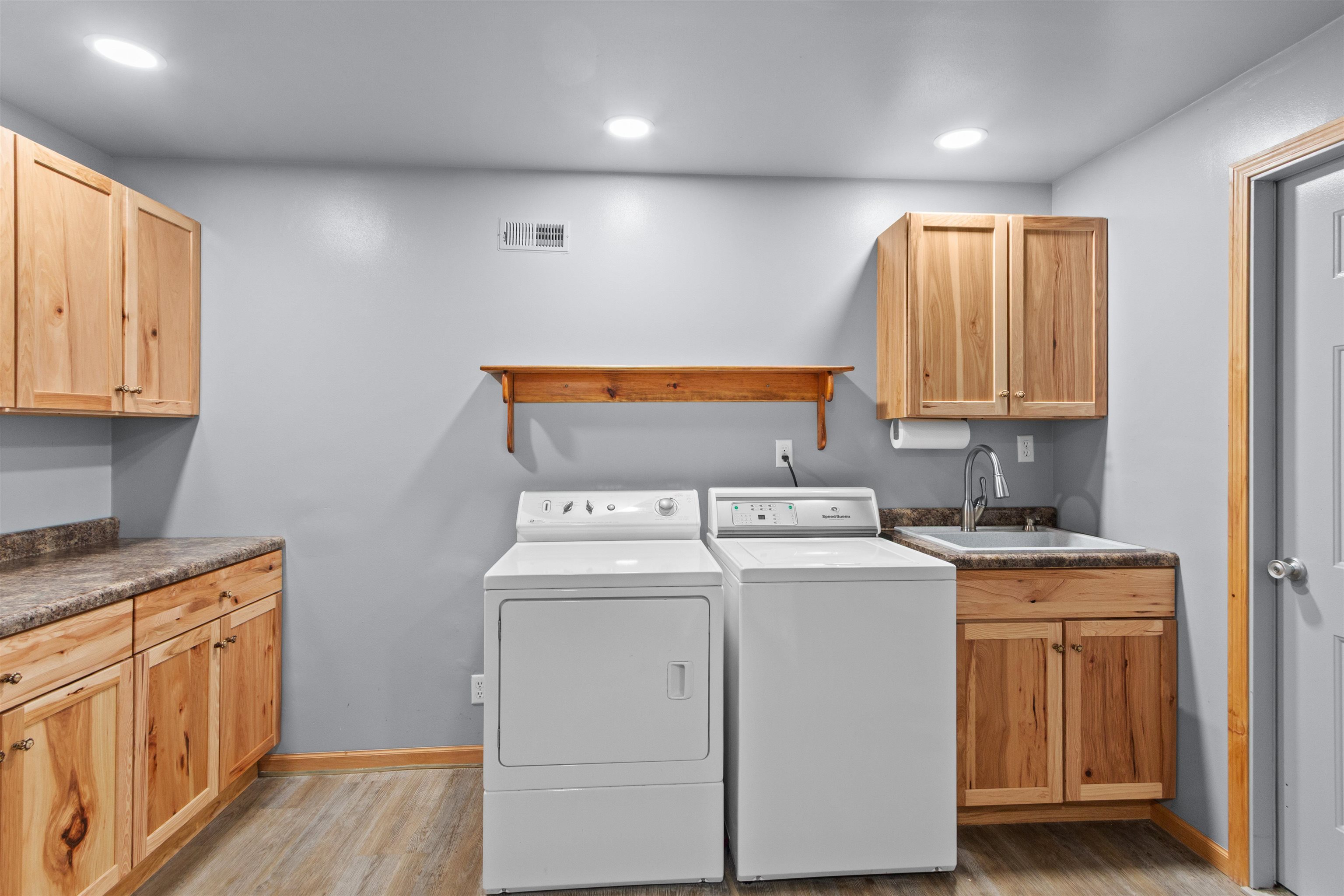2401 LAKEVIEW DRIVE, Junction City, Wisconsin 54443, 3 Bedrooms Bedrooms, ,2 BathroomsBathrooms,Residential,For Sale,2401 LAKEVIEW DRIVE,22602320