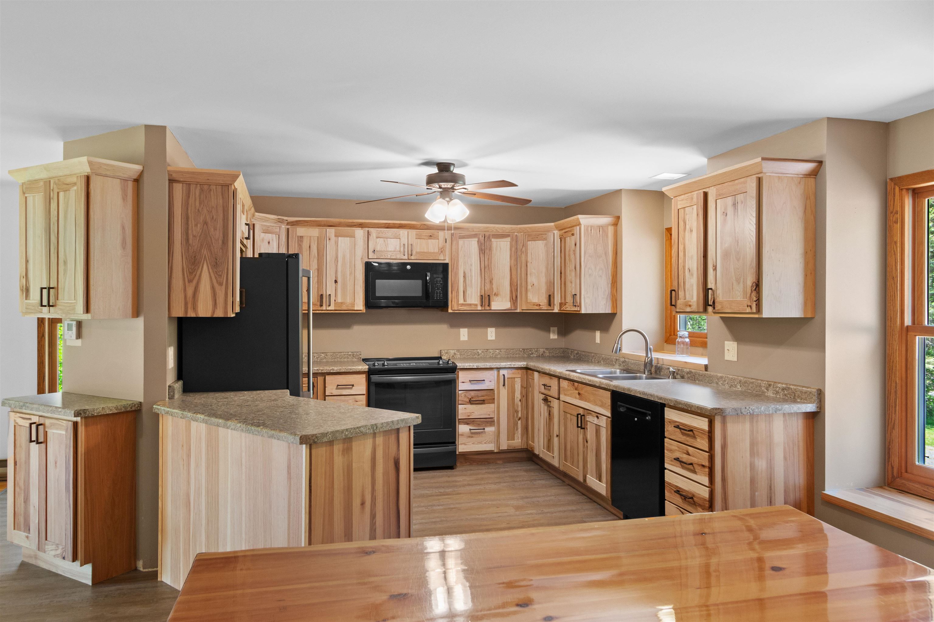2401 LAKEVIEW DRIVE, Junction City, Wisconsin 54443, 3 Bedrooms Bedrooms, ,2 BathroomsBathrooms,Residential,For Sale,2401 LAKEVIEW DRIVE,22602320