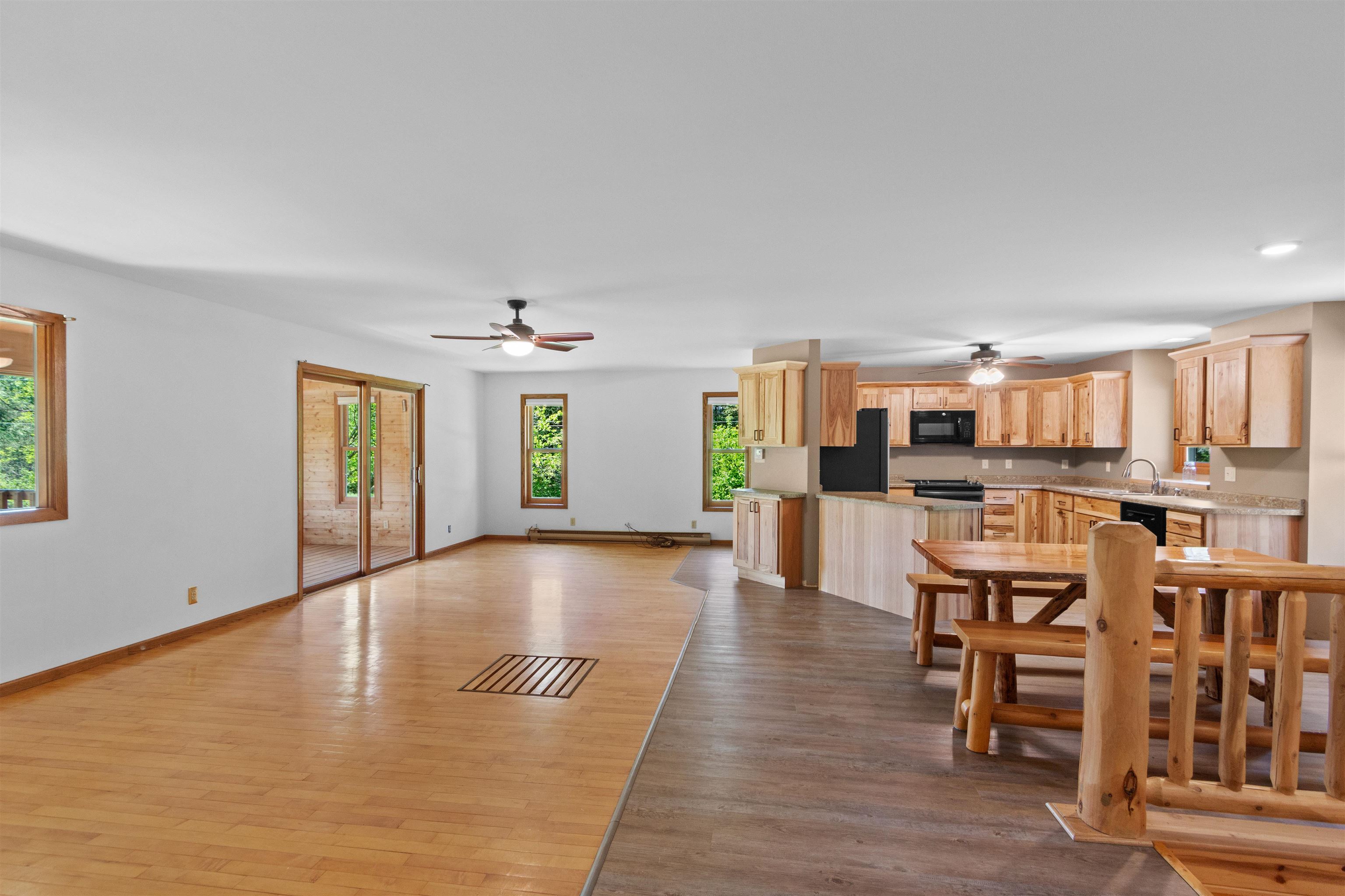 2401 LAKEVIEW DRIVE, Junction City, Wisconsin 54443, 3 Bedrooms Bedrooms, ,2 BathroomsBathrooms,Residential,For Sale,2401 LAKEVIEW DRIVE,22602320