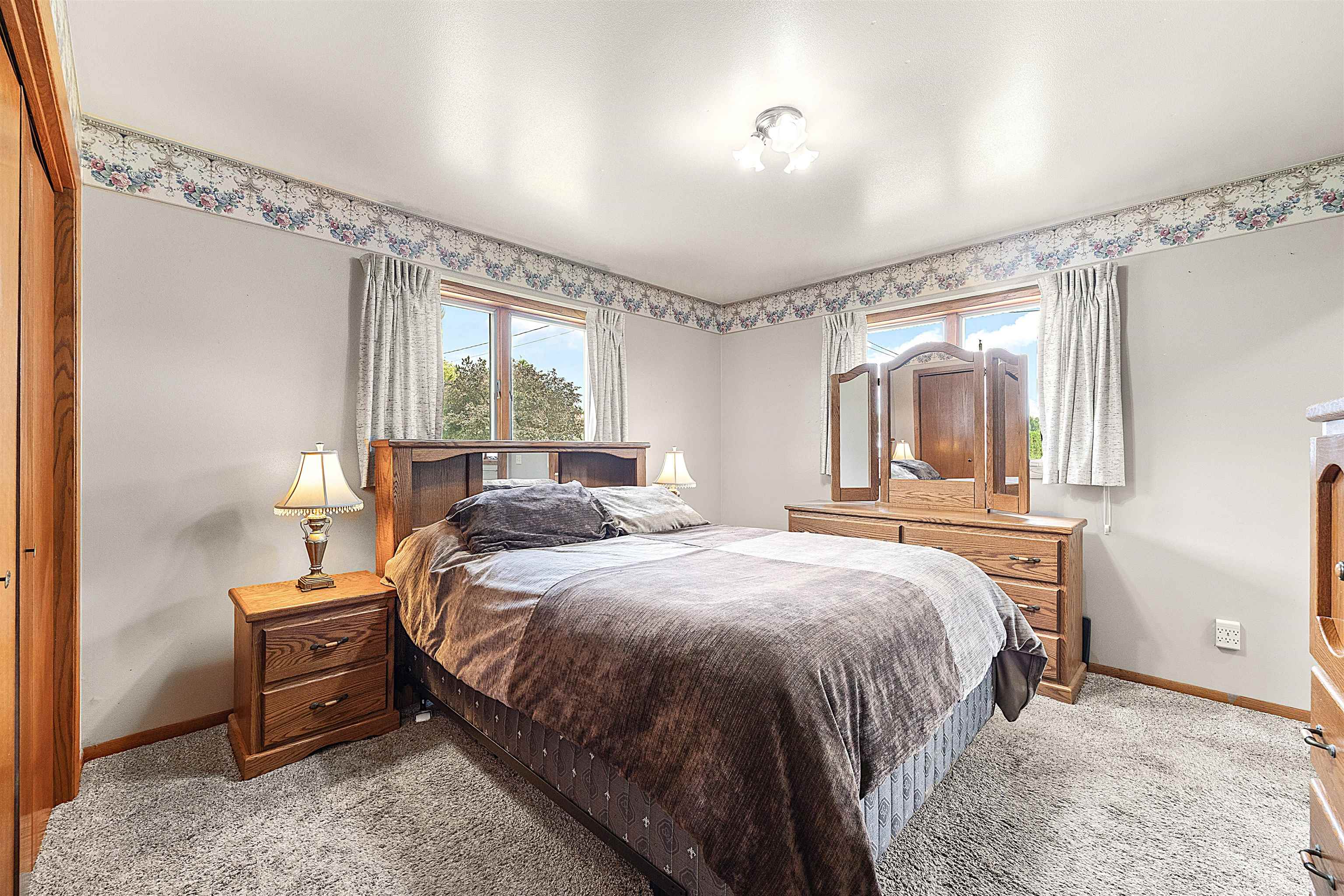 3008 W HUETTER STREET, Marshfield, Wisconsin 54449, 3 Bedrooms Bedrooms, ,1 BathroomBathrooms,Residential,For Sale,3008 W HUETTER STREET,22602323