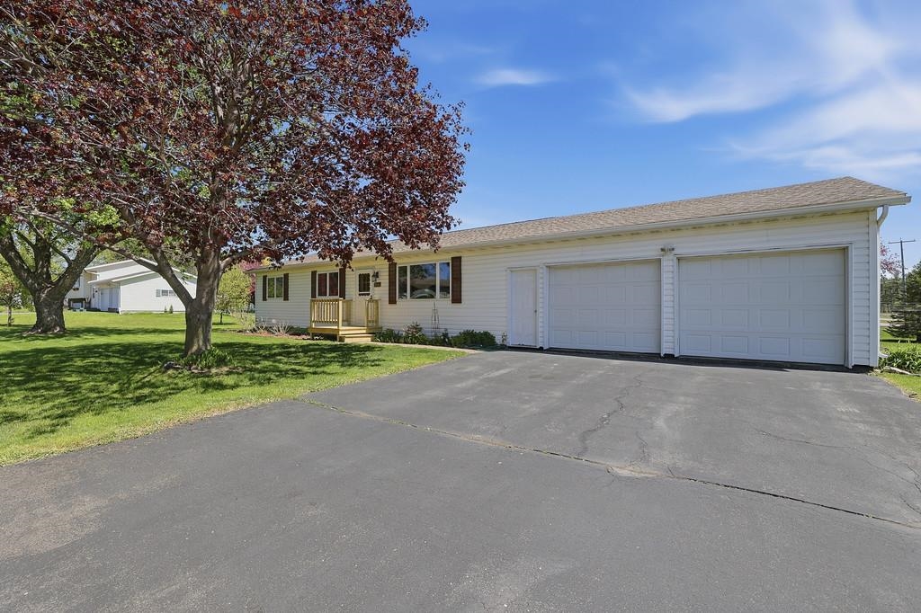 3008 W HUETTER STREET, Marshfield, Wisconsin 54449, 3 Bedrooms Bedrooms, ,1 BathroomBathrooms,Residential,For Sale,3008 W HUETTER STREET,22602323