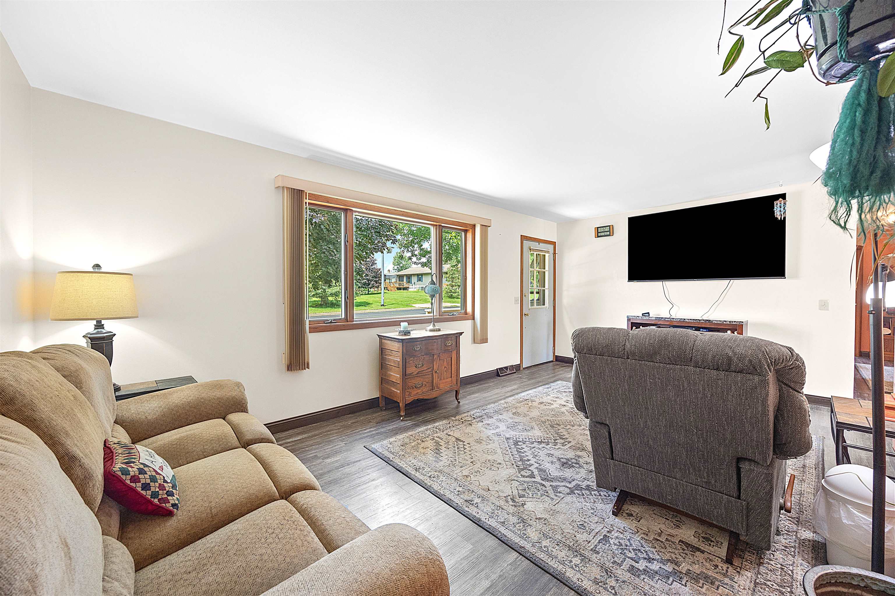 3008 W HUETTER STREET, Marshfield, Wisconsin 54449, 3 Bedrooms Bedrooms, ,1 BathroomBathrooms,Residential,For Sale,3008 W HUETTER STREET,22602323