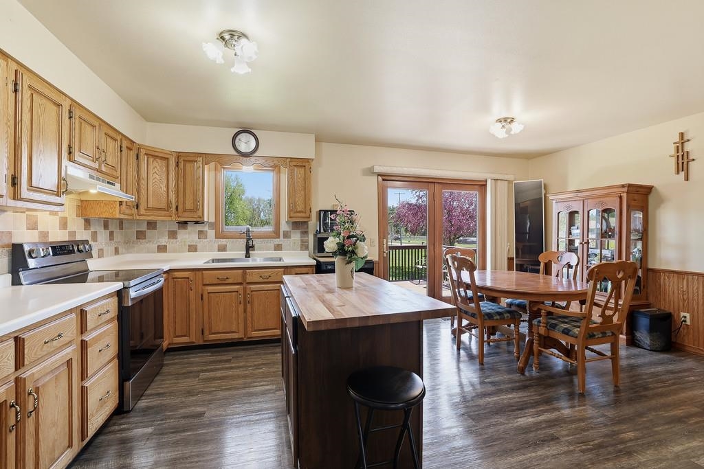 3008 W HUETTER STREET, Marshfield, Wisconsin 54449, 3 Bedrooms Bedrooms, ,1 BathroomBathrooms,Residential,For Sale,3008 W HUETTER STREET,22602323