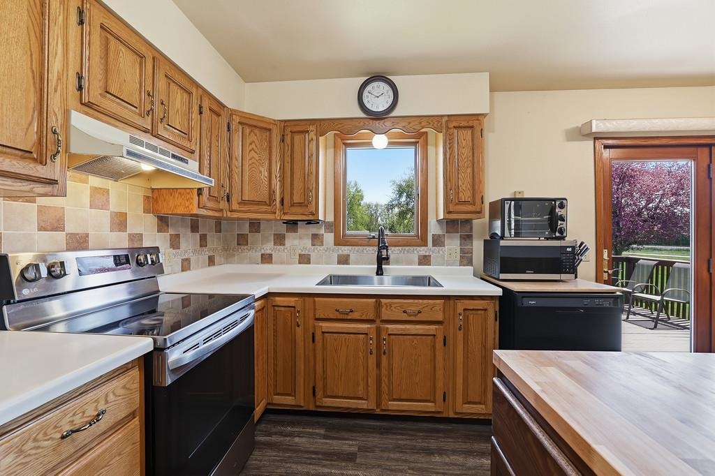 3008 W HUETTER STREET, Marshfield, Wisconsin 54449, 3 Bedrooms Bedrooms, ,1 BathroomBathrooms,Residential,For Sale,3008 W HUETTER STREET,22602323