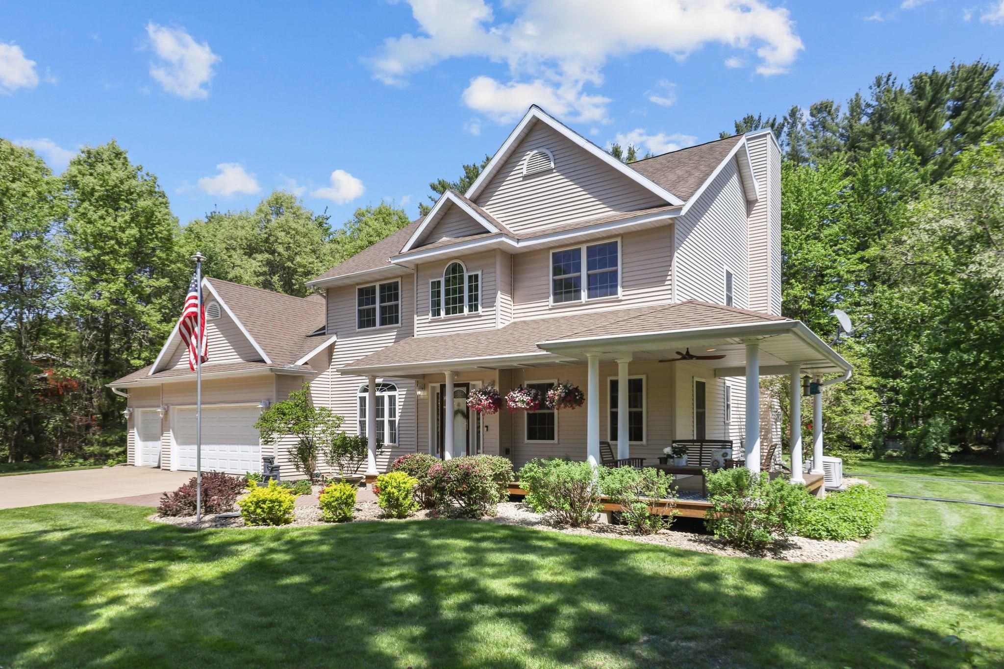 2020 NORWAY PINE DRIVE, Plover, Wisconsin 54467, 5 Bedrooms Bedrooms, ,3 BathroomsBathrooms,Residential,For Sale,2020 NORWAY PINE DRIVE,22602325