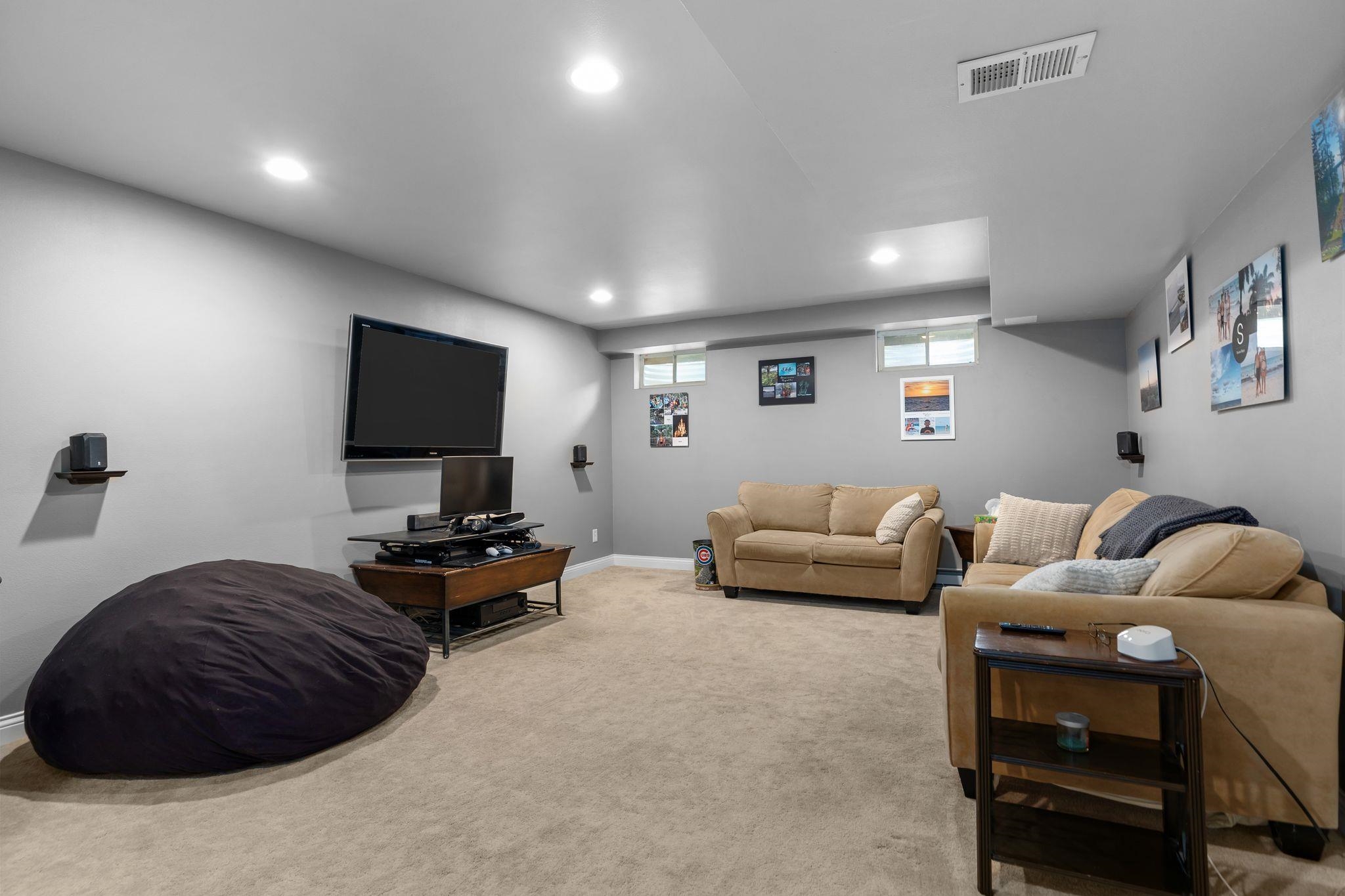 2020 NORWAY PINE DRIVE, Plover, Wisconsin 54467, 5 Bedrooms Bedrooms, ,3 BathroomsBathrooms,Residential,For Sale,2020 NORWAY PINE DRIVE,22602325