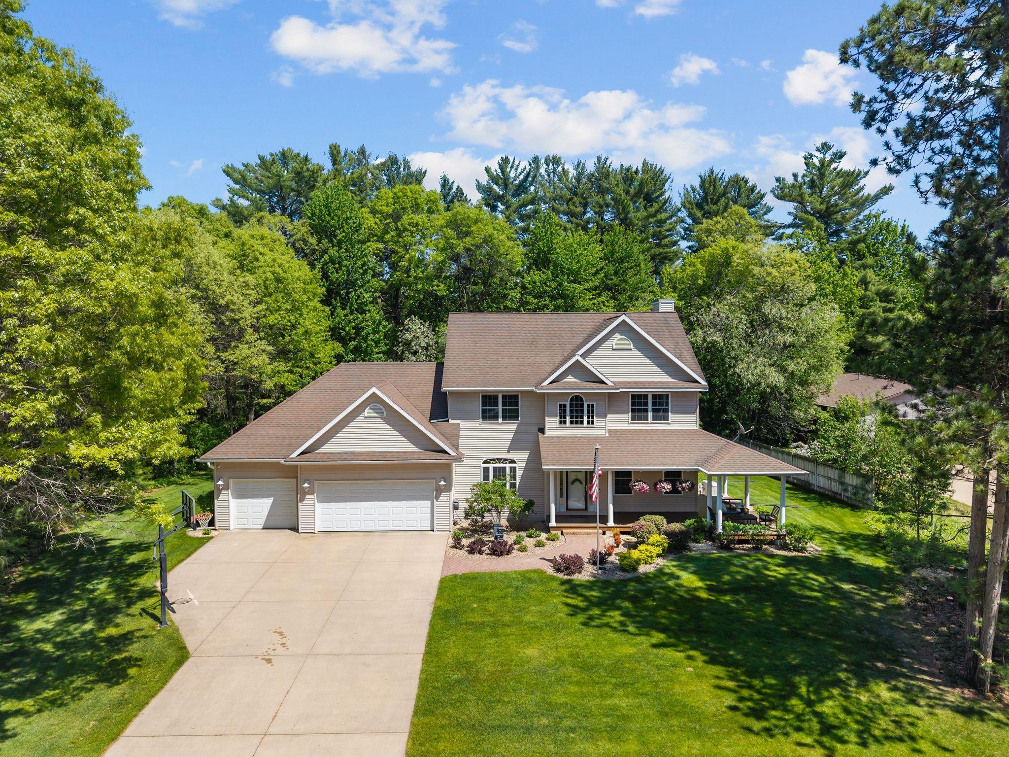2020 NORWAY PINE DRIVE, Plover, Wisconsin 54467, 5 Bedrooms Bedrooms, ,3 BathroomsBathrooms,Residential,For Sale,2020 NORWAY PINE DRIVE,22602325