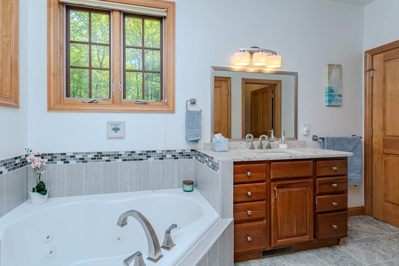 225210 MAPLEWOOD DRIVE, Weston, Wisconsin 54476, 5 Bedrooms Bedrooms, ,4 BathroomsBathrooms,Residential,For Sale,225210 MAPLEWOOD DRIVE,22602327