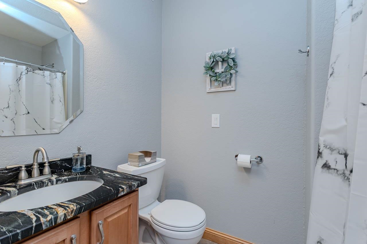 225210 MAPLEWOOD DRIVE, Weston, Wisconsin 54476, 5 Bedrooms Bedrooms, ,4 BathroomsBathrooms,Residential,For Sale,225210 MAPLEWOOD DRIVE,22602327