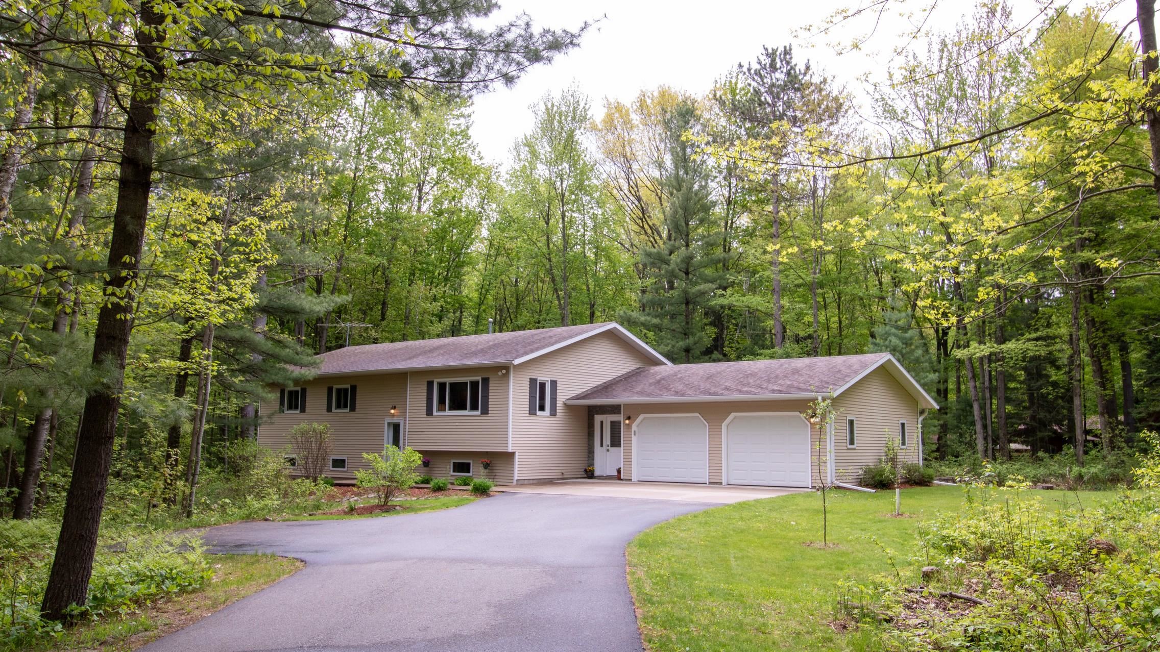 223135 BARBERRY COURT, Wausau, Wisconsin 54401, 3 Bedrooms Bedrooms, ,2 BathroomsBathrooms,Residential,For Sale,223135 BARBERRY COURT,22602328