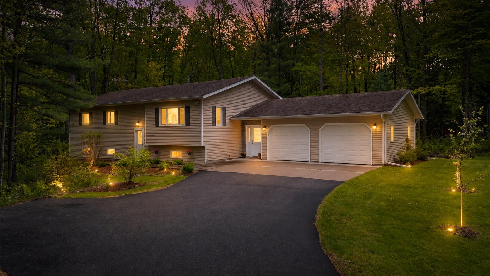 223135 BARBERRY COURT, Wausau, Wisconsin 54401, 3 Bedrooms Bedrooms, ,2 BathroomsBathrooms,Residential,For Sale,223135 BARBERRY COURT,22602328