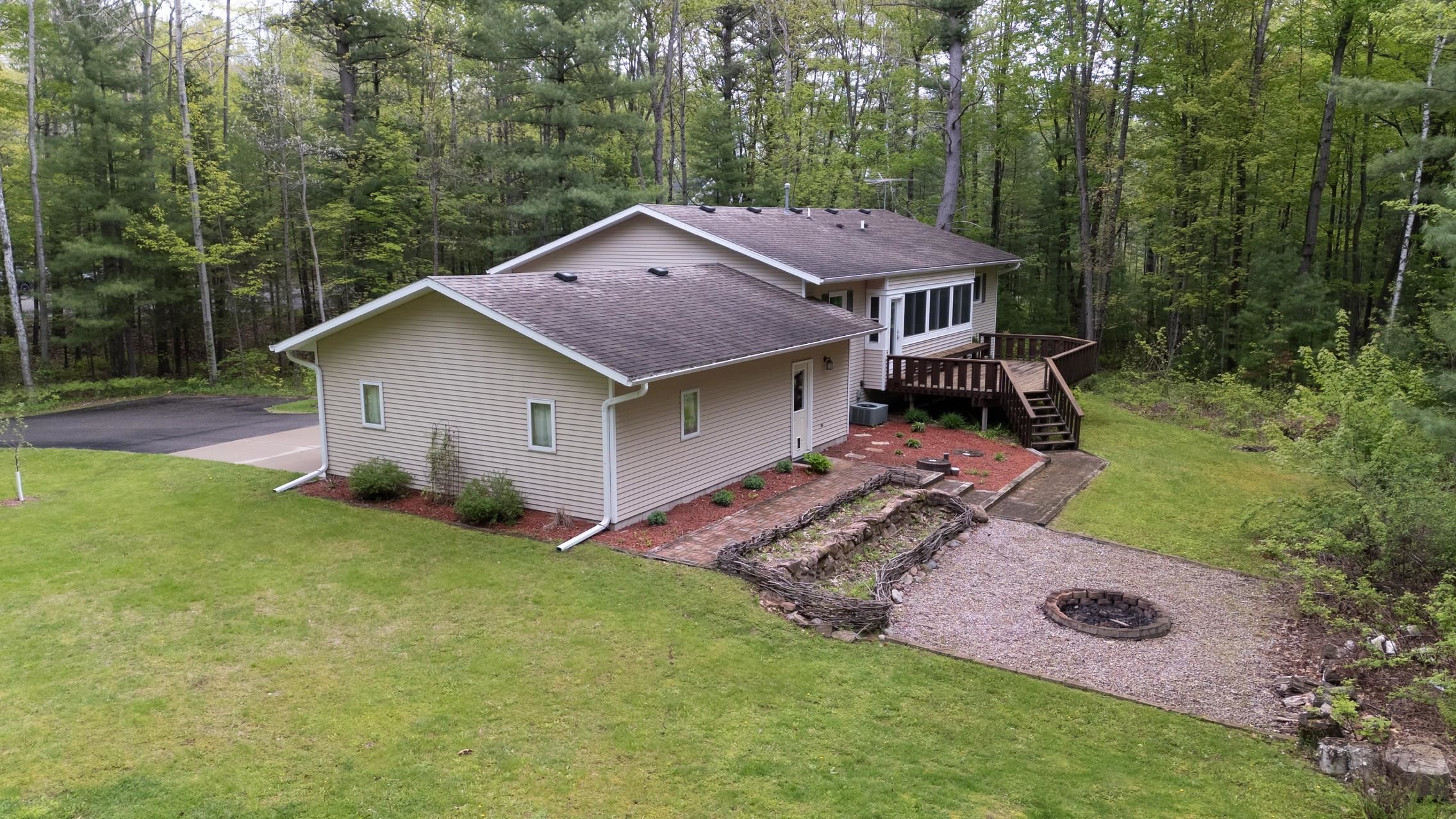 223135 BARBERRY COURT, Wausau, Wisconsin 54401, 3 Bedrooms Bedrooms, ,2 BathroomsBathrooms,Residential,For Sale,223135 BARBERRY COURT,22602328
