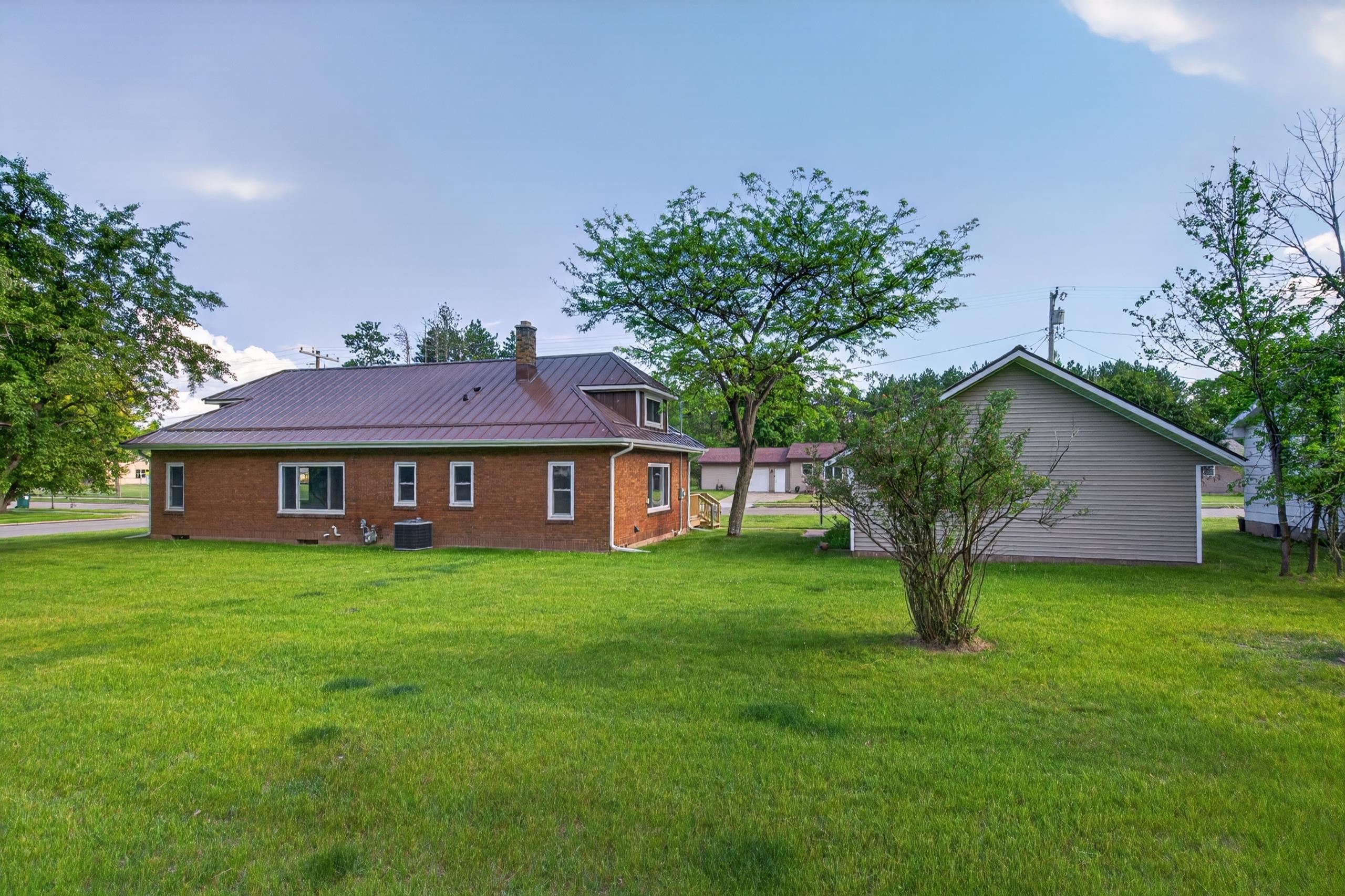 424 MAPLE STREET, Nekoosa, Wisconsin 54457, 3 Bedrooms Bedrooms, ,2 BathroomsBathrooms,Residential,For Sale,424 MAPLE STREET,22602331