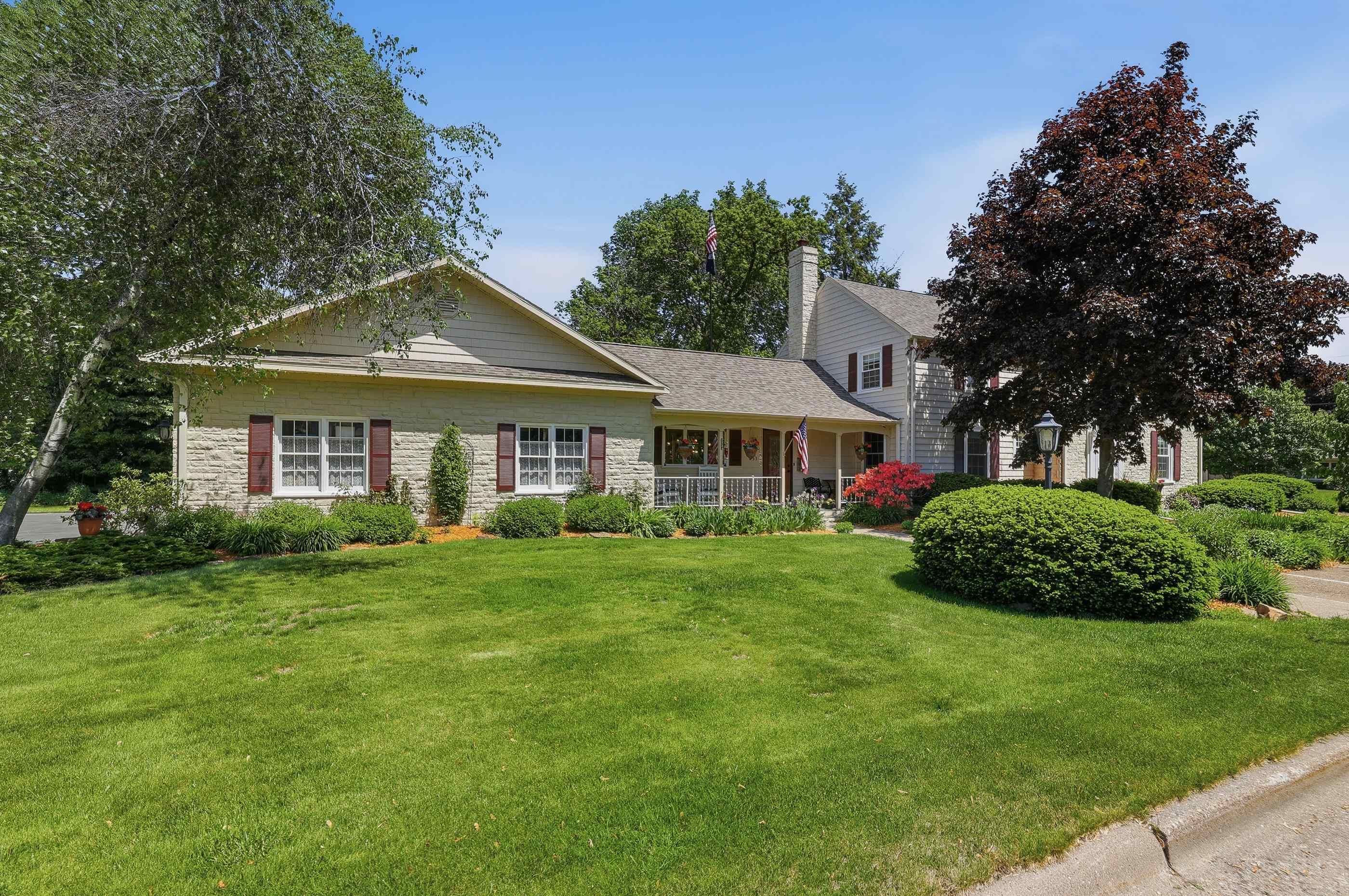 351 MADISON STREET, Wisconsin Rapids, Wisconsin 54494, 3 Bedrooms Bedrooms, ,2 BathroomsBathrooms,Residential,For Sale,351 MADISON STREET,22602346