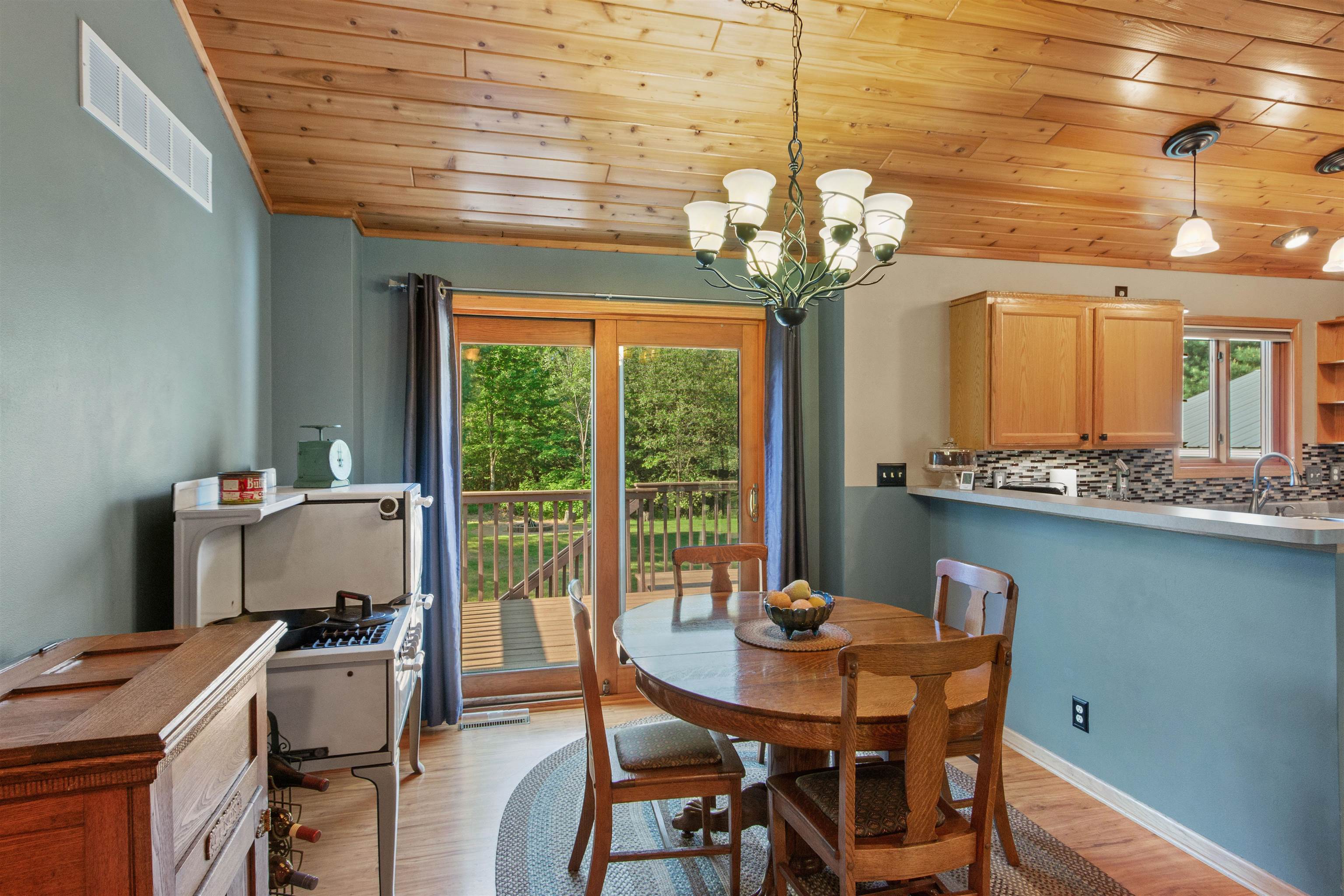 201599 DORIE LANE, Mosinee, Wisconsin 54455, 3 Bedrooms Bedrooms, ,2 BathroomsBathrooms,Residential,For Sale,201599 DORIE LANE,22602347