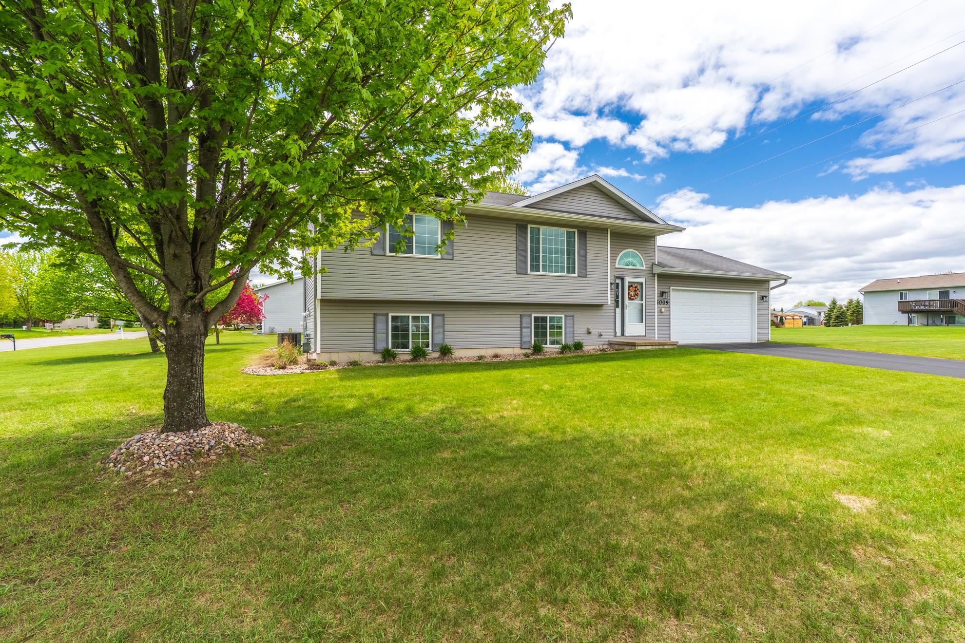 6009 CANOE STREET, Weston, Wisconsin 54476, 4 Bedrooms Bedrooms, ,2 BathroomsBathrooms,Residential,For Sale,6009 CANOE STREET,22602348