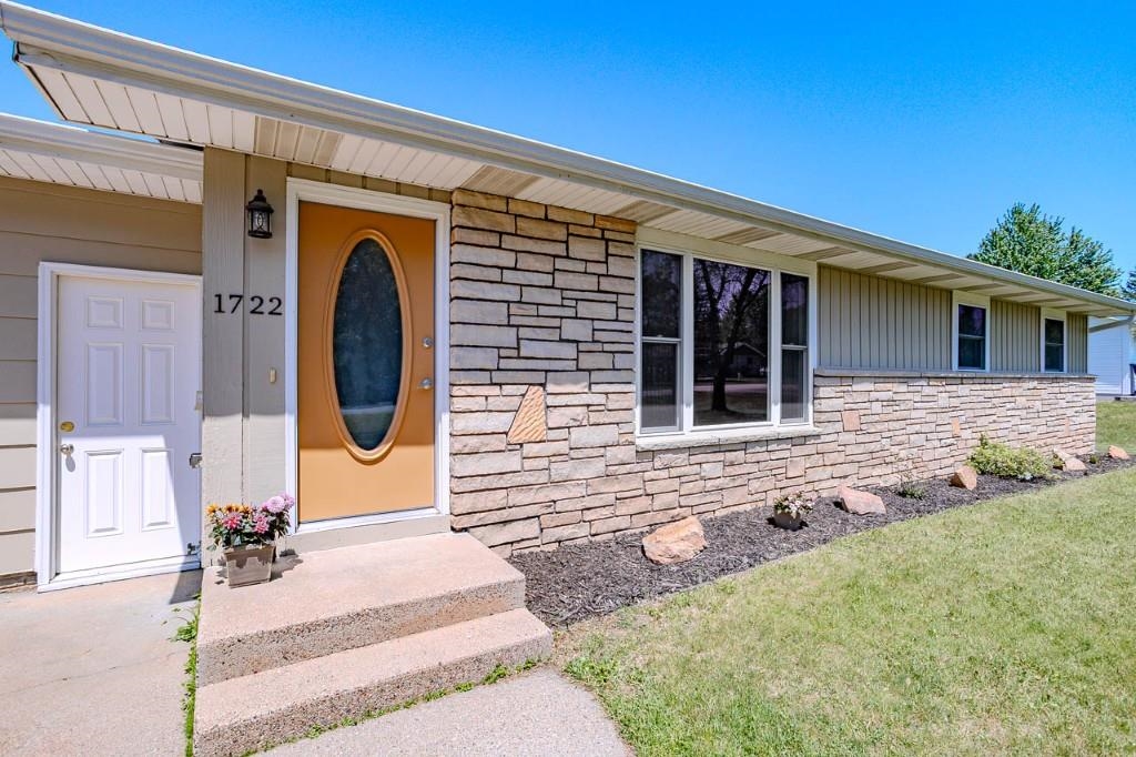 1722 FORSYTH ROAD, Kronenwetter, Wisconsin 54455, 3 Bedrooms Bedrooms, ,2 BathroomsBathrooms,Residential,For Sale,1722 FORSYTH ROAD,22602352