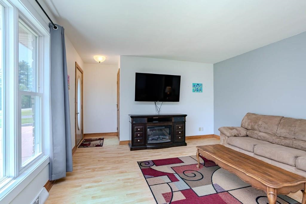 1722 FORSYTH ROAD, Kronenwetter, Wisconsin 54455, 3 Bedrooms Bedrooms, ,2 BathroomsBathrooms,Residential,For Sale,1722 FORSYTH ROAD,22602352