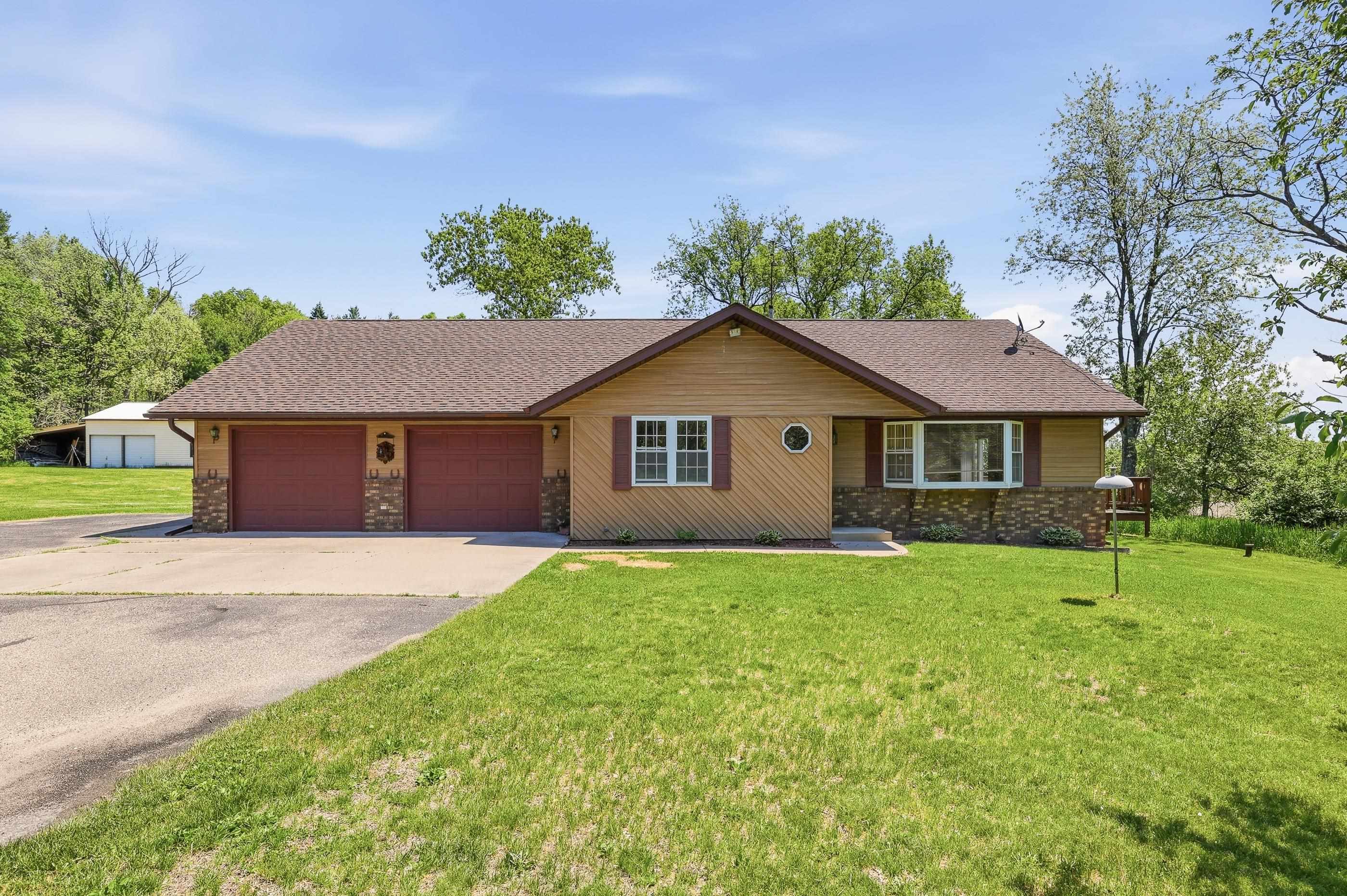 1957 COUNTY ROAD T NORTH, Amherst Junction, Wisconsin 54407, 3 Bedrooms Bedrooms, ,3 BathroomsBathrooms,Residential,For Sale,1957 COUNTY ROAD T NORTH,22602355