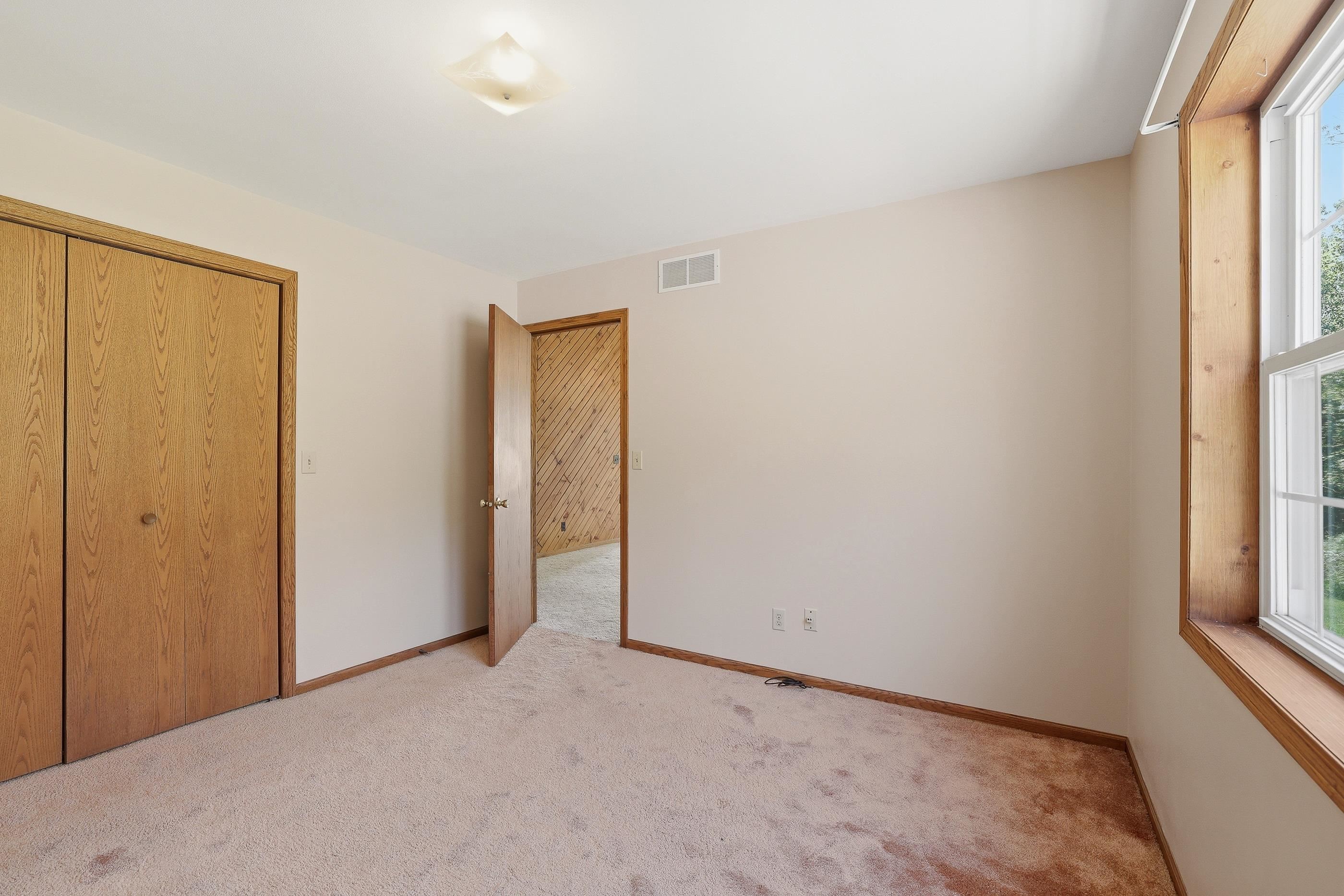 1957 COUNTY ROAD T NORTH, Amherst Junction, Wisconsin 54407, 3 Bedrooms Bedrooms, ,3 BathroomsBathrooms,Residential,For Sale,1957 COUNTY ROAD T NORTH,22602355