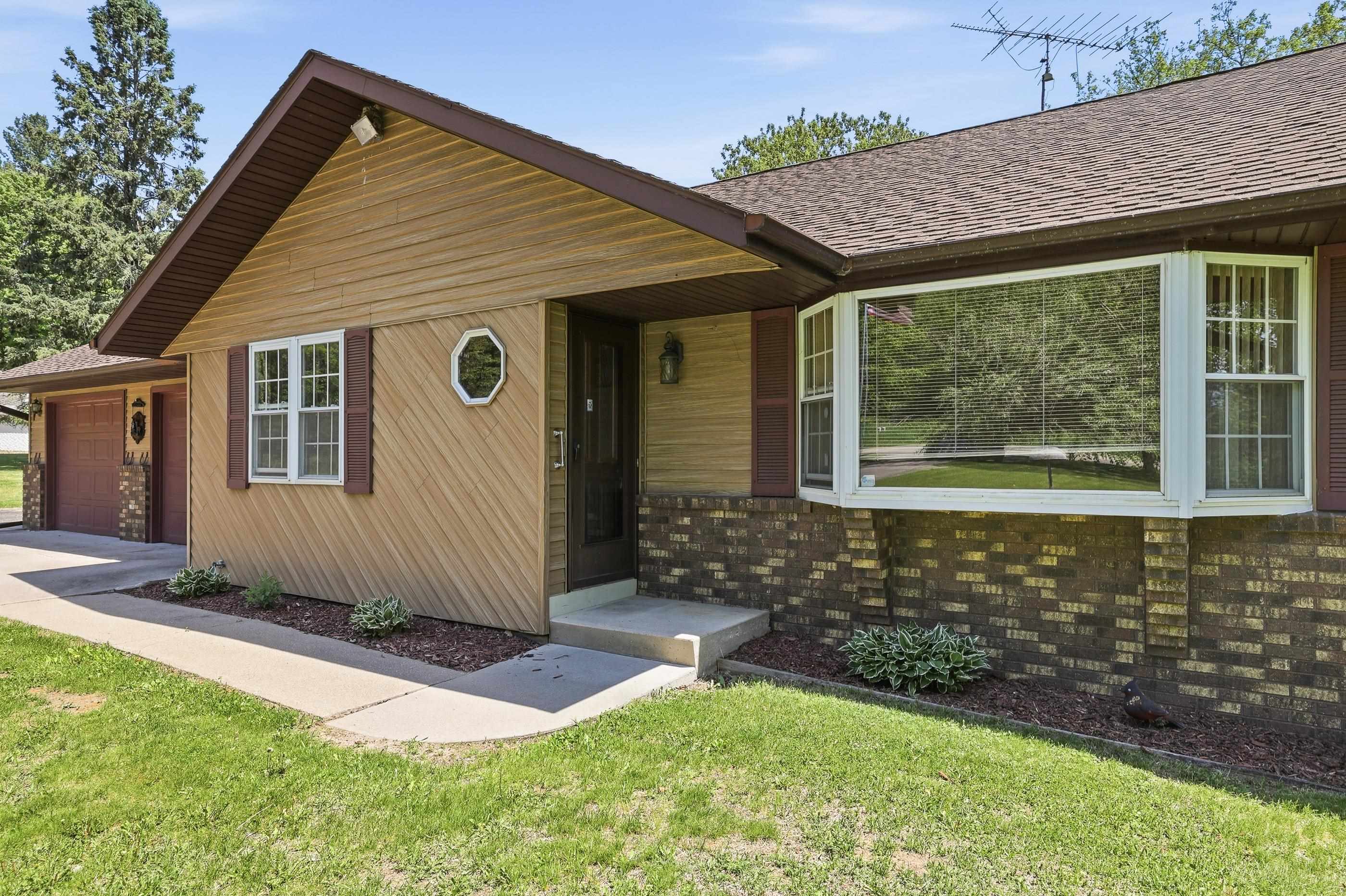 1957 COUNTY ROAD T NORTH, Amherst Junction, Wisconsin 54407, 3 Bedrooms Bedrooms, ,3 BathroomsBathrooms,Residential,For Sale,1957 COUNTY ROAD T NORTH,22602355