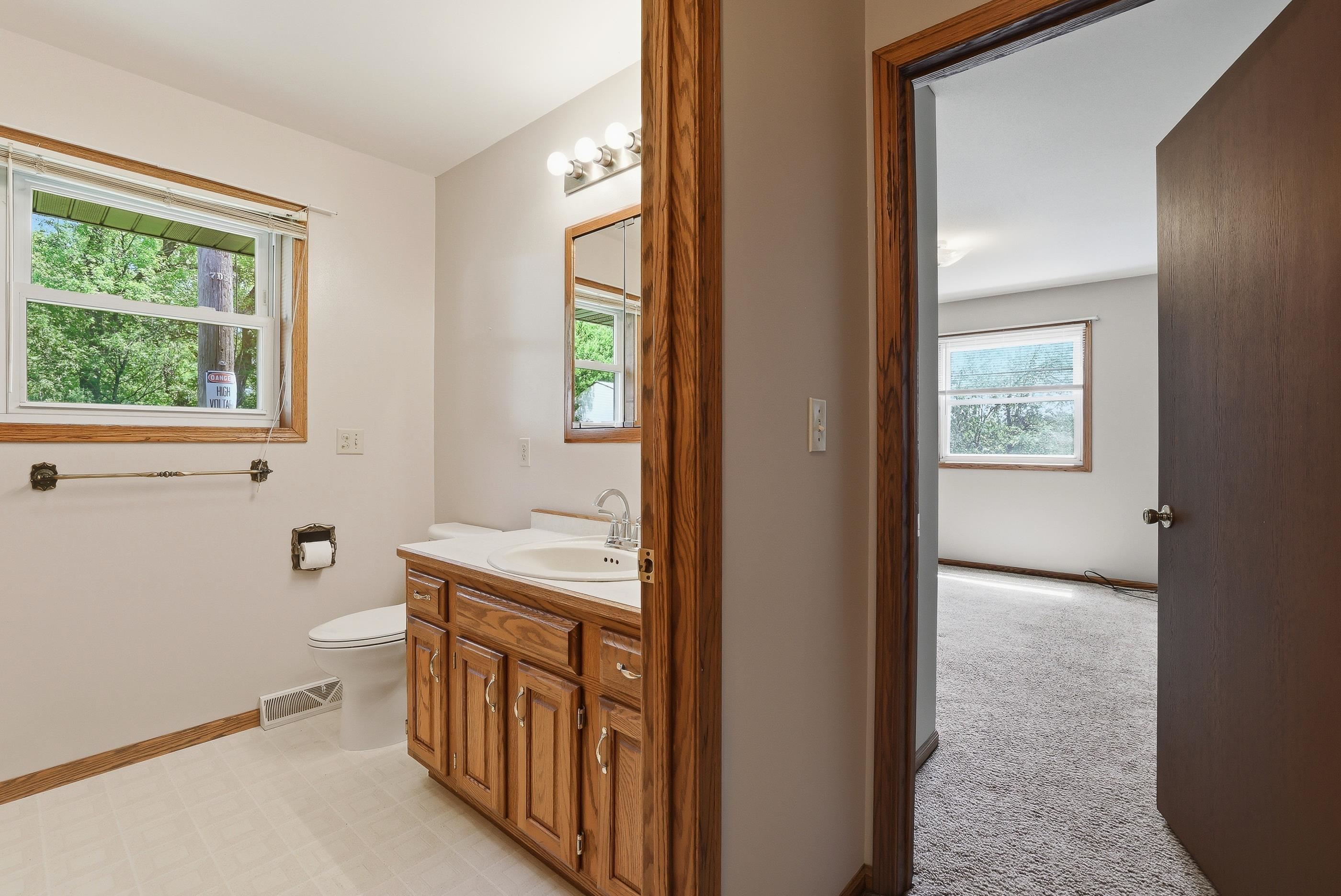 1957 COUNTY ROAD T NORTH, Amherst Junction, Wisconsin 54407, 3 Bedrooms Bedrooms, ,3 BathroomsBathrooms,Residential,For Sale,1957 COUNTY ROAD T NORTH,22602355