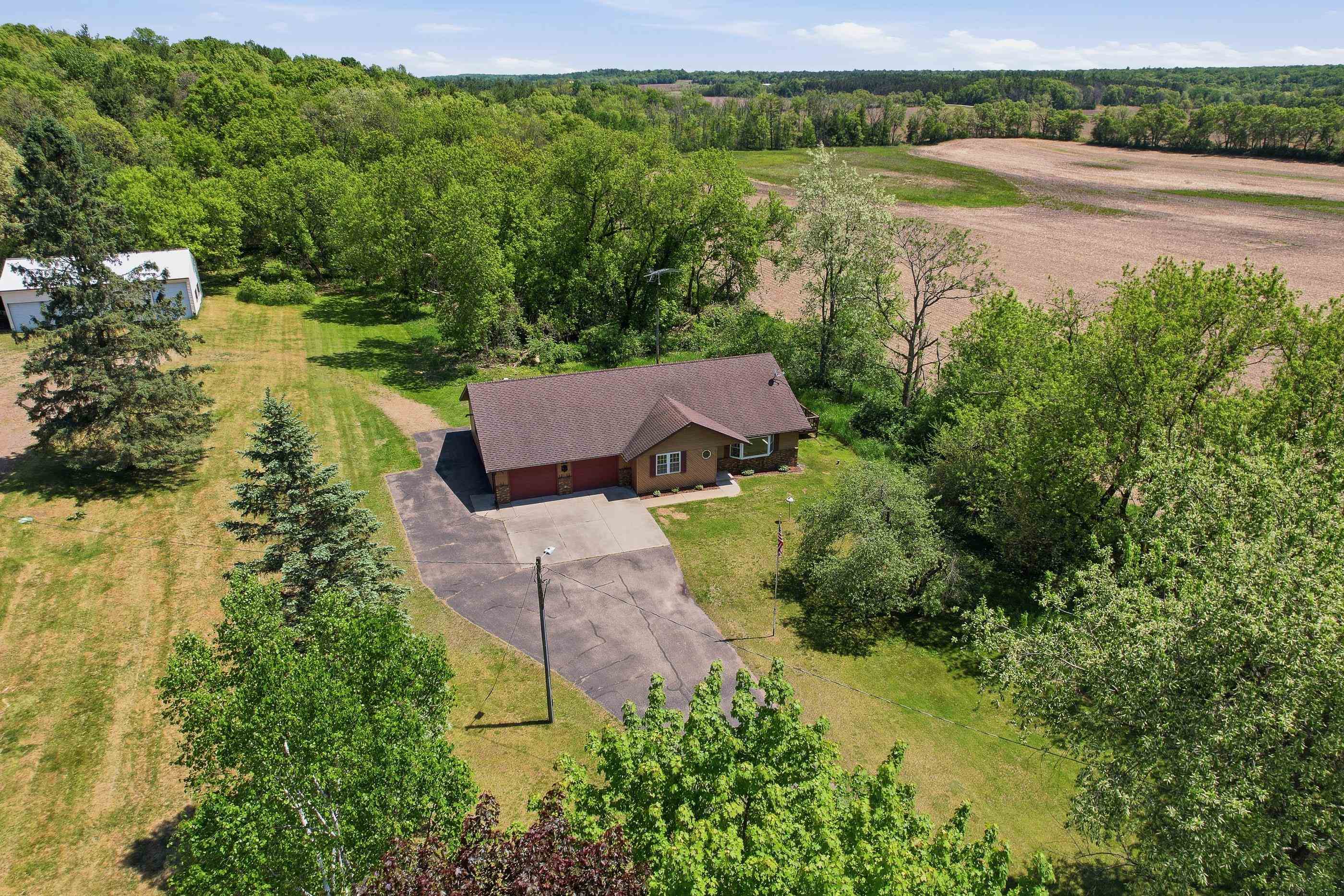 1957 COUNTY ROAD T NORTH, Amherst Junction, Wisconsin 54407, 3 Bedrooms Bedrooms, ,3 BathroomsBathrooms,Residential,For Sale,1957 COUNTY ROAD T NORTH,22602355