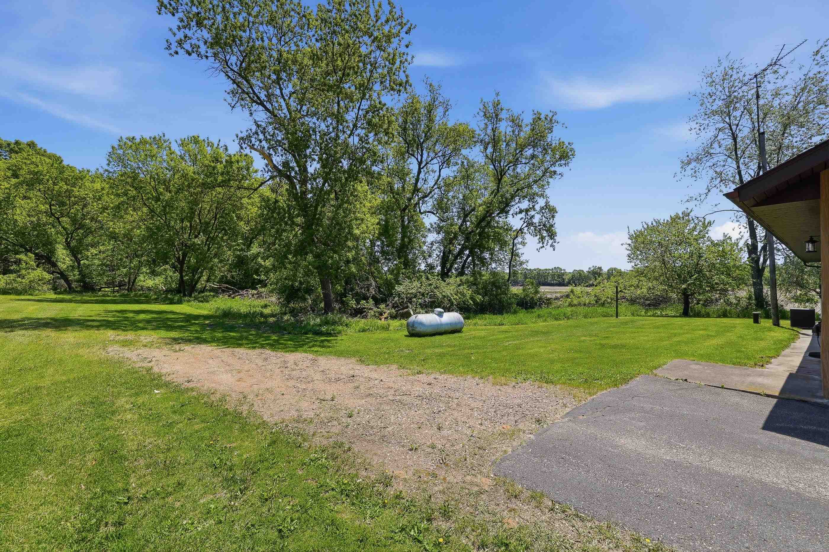 1957 COUNTY ROAD T NORTH, Amherst Junction, Wisconsin 54407, 3 Bedrooms Bedrooms, ,3 BathroomsBathrooms,Residential,For Sale,1957 COUNTY ROAD T NORTH,22602355