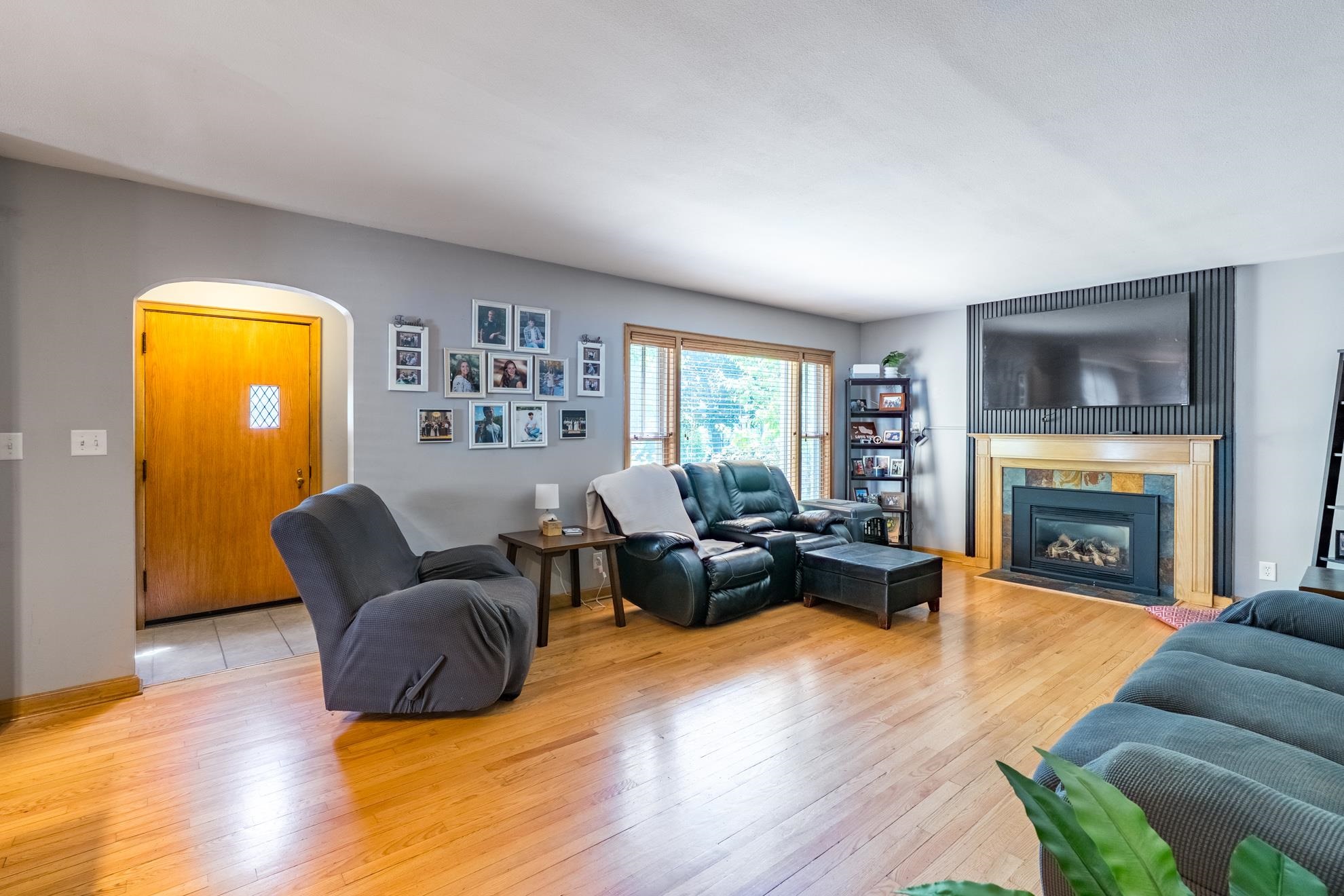 422 N 7TH AVENUE, Wausau, Wisconsin 54401, 4 Bedrooms Bedrooms, ,2 BathroomsBathrooms,Residential,For Sale,422 N 7TH AVENUE,22602360
