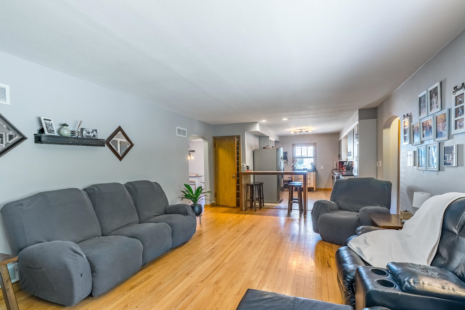422 N 7TH AVENUE, Wausau, Wisconsin 54401, 4 Bedrooms Bedrooms, ,2 BathroomsBathrooms,Residential,For Sale,422 N 7TH AVENUE,22602360